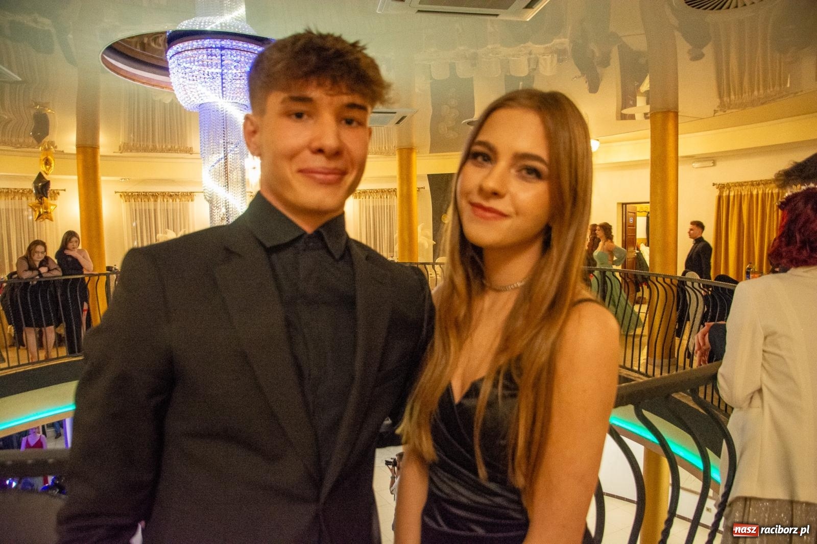 Zdjęcie w galerii na portalu naszraciborz.pl: Maturzyści z Budowlanki i Gastronomika bawią się na studniówce w Baśniowej [FOTO i WIDEO] wiadomości z regionu