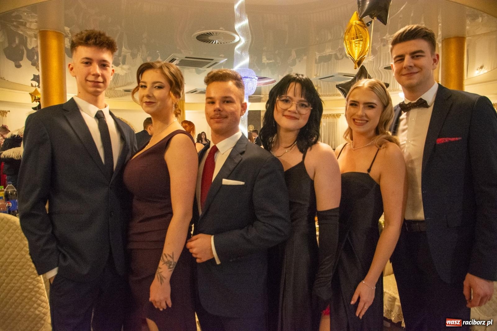 Zdjęcie w galerii na portalu naszraciborz.pl: Maturzyści z Budowlanki i Gastronomika bawią się na studniówce w Baśniowej [FOTO i WIDEO] wiadomości z regionu