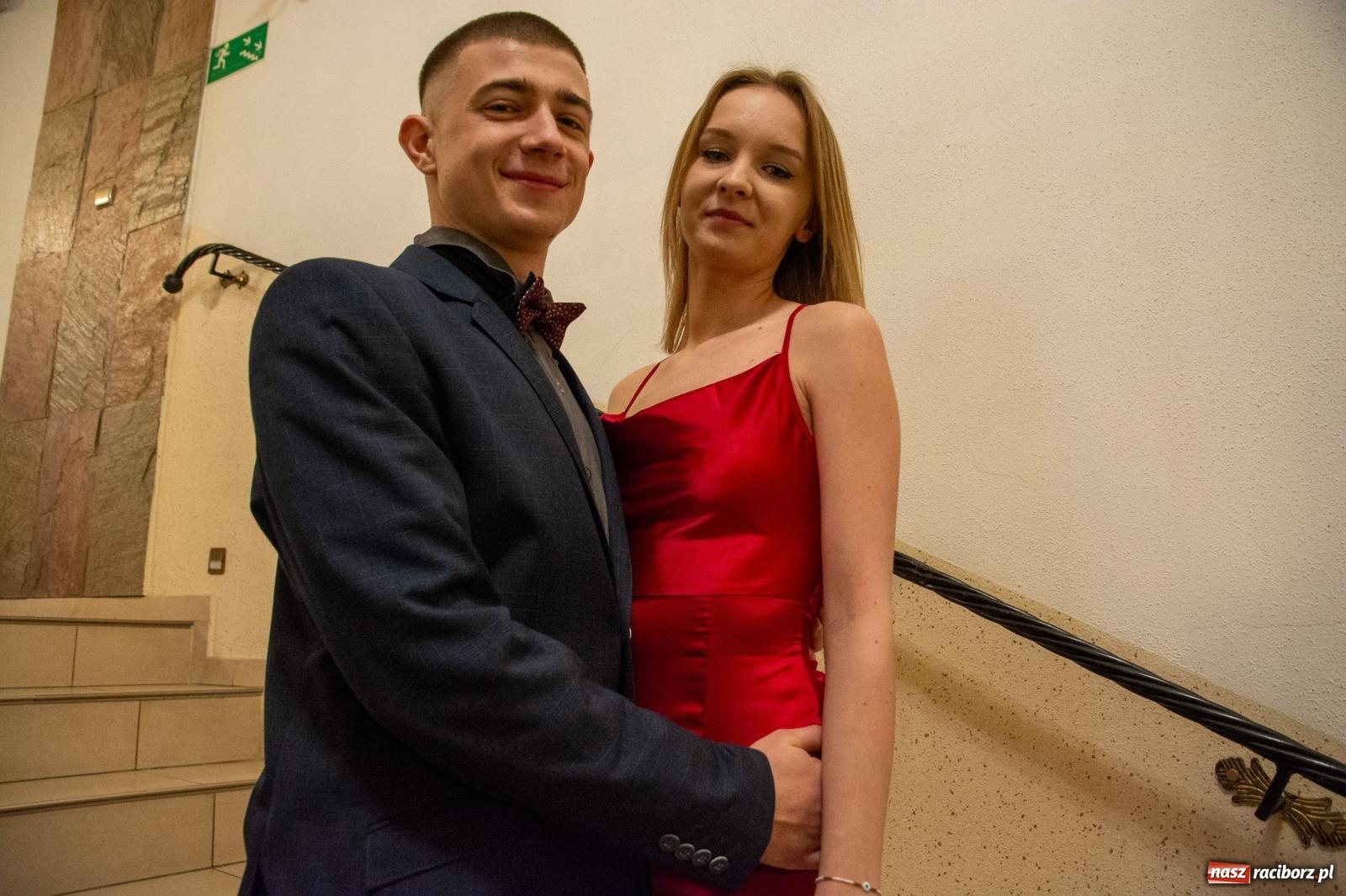 Zdjęcie w galerii na portalu naszraciborz.pl: Maturzyści z Budowlanki i Gastronomika bawią się na studniówce w Baśniowej [FOTO i WIDEO] wiadomości z regionu