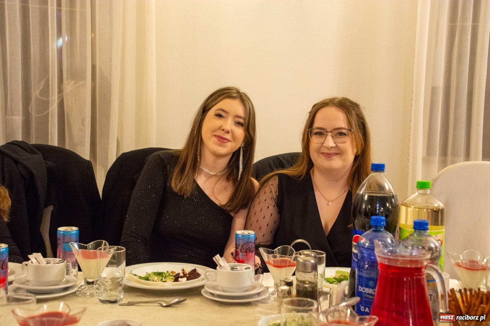 Zdjęcie w galerii na portalu naszraciborz.pl: Maturzyści z Budowlanki i Gastronomika bawią się na studniówce w Baśniowej [FOTO i WIDEO] wiadomości z regionu