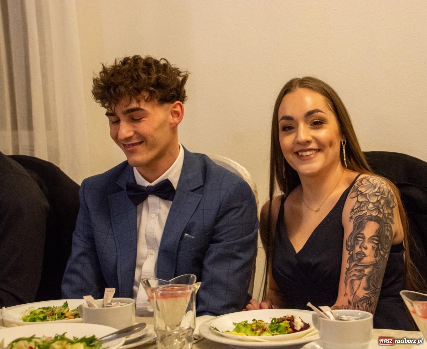 Zdjęcie w galerii na portalu naszraciborz.pl: Maturzyści z Budowlanki i Gastronomika bawią się na studniówce w Baśniowej [FOTO i WIDEO] wiadomości z regionu