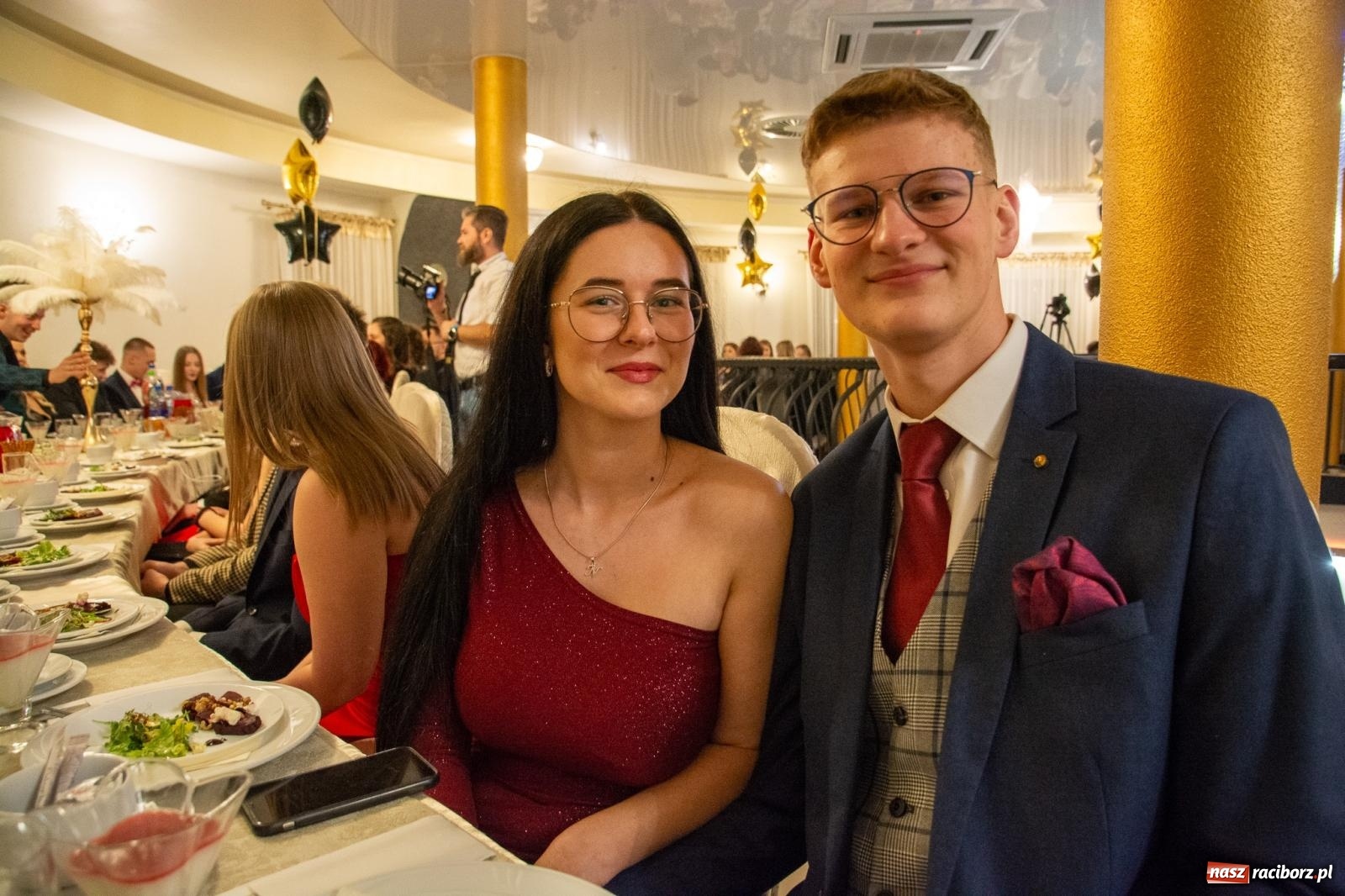 Zdjęcie w galerii na portalu naszraciborz.pl: Maturzyści z Budowlanki i Gastronomika bawią się na studniówce w Baśniowej [FOTO i WIDEO] wiadomości z regionu