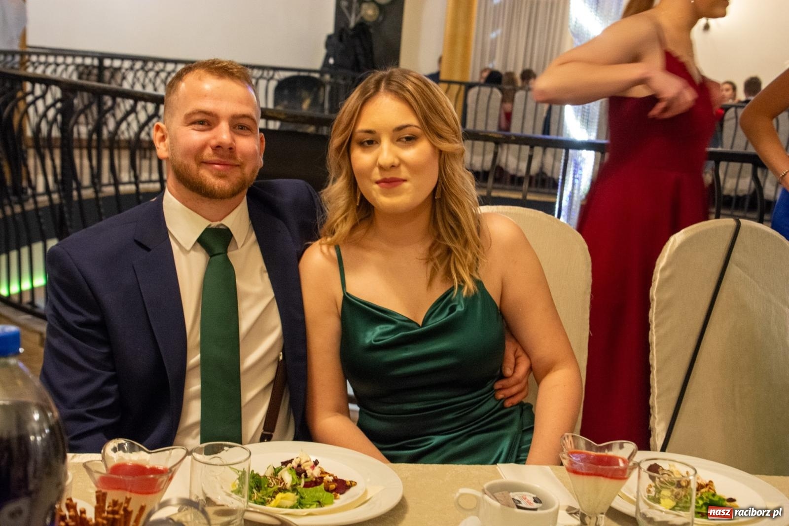 Zdjęcie w galerii na portalu naszraciborz.pl: Maturzyści z Budowlanki i Gastronomika bawią się na studniówce w Baśniowej [FOTO i WIDEO] wiadomości z regionu