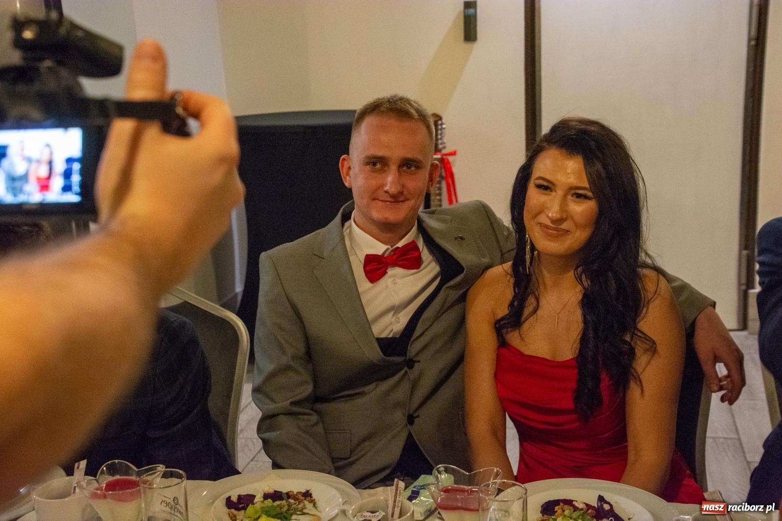 Zdjęcie w galerii na portalu naszraciborz.pl: Maturzyści z Budowlanki i Gastronomika bawią się na studniówce w Baśniowej [FOTO i WIDEO] wiadomości z regionu