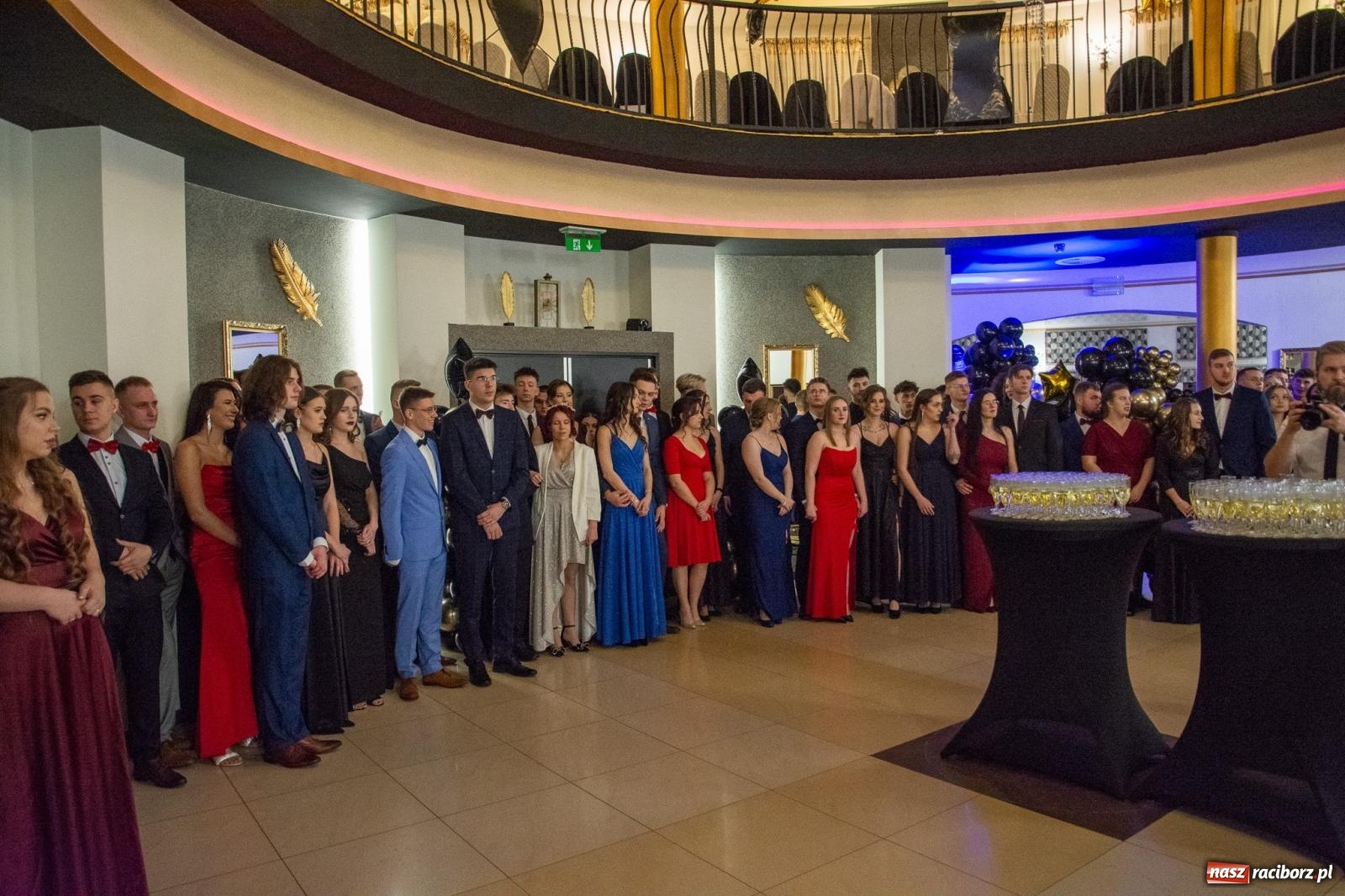 Zdjęcie w galerii na portalu naszraciborz.pl: Maturzyści z Budowlanki i Gastronomika bawią się na studniówce w Baśniowej [FOTO i WIDEO] wiadomości z regionu