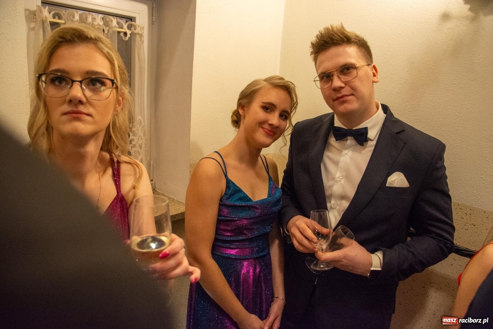 Zdjęcie w galerii na portalu naszraciborz.pl: Maturzyści z Budowlanki i Gastronomika bawią się na studniówce w Baśniowej [FOTO i WIDEO] wiadomości z regionu