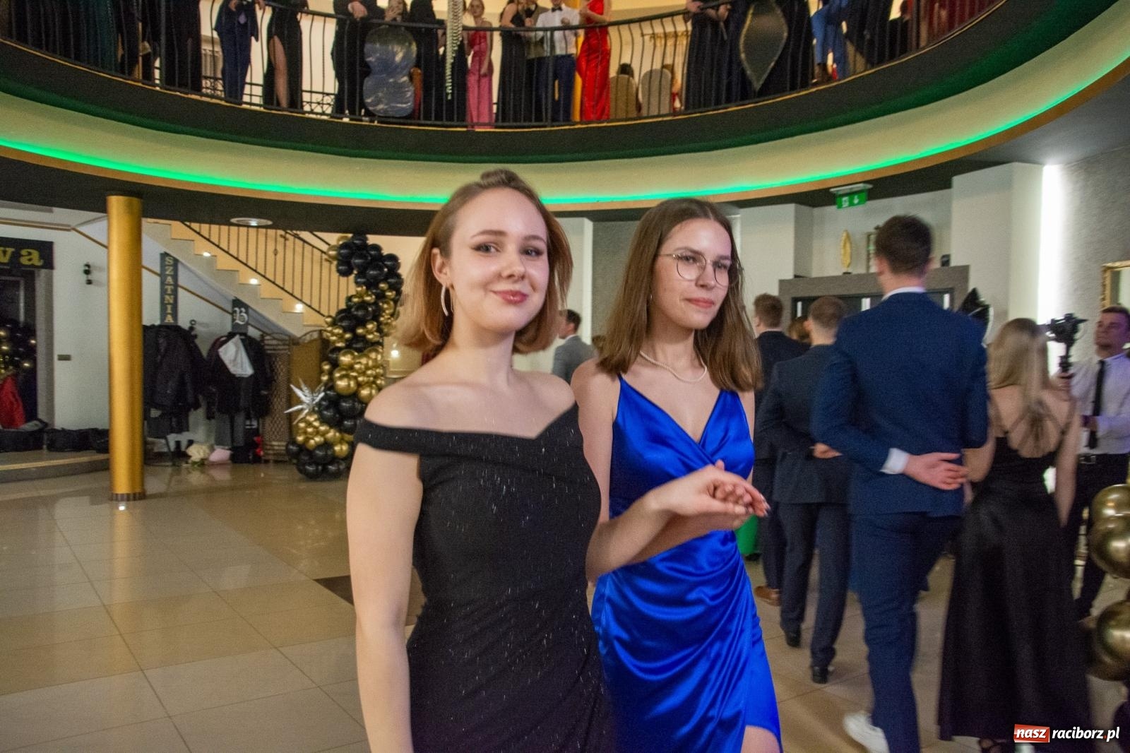 Zdjęcie w galerii na portalu naszraciborz.pl: Maturzyści z Budowlanki i Gastronomika bawią się na studniówce w Baśniowej [FOTO i WIDEO] wiadomości z regionu