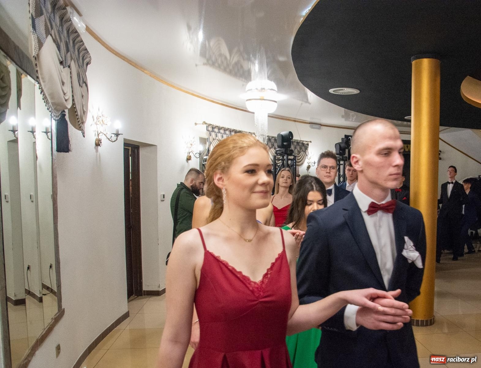 Zdjęcie w galerii na portalu naszraciborz.pl: Maturzyści z Budowlanki i Gastronomika bawią się na studniówce w Baśniowej [FOTO i WIDEO] wiadomości z regionu