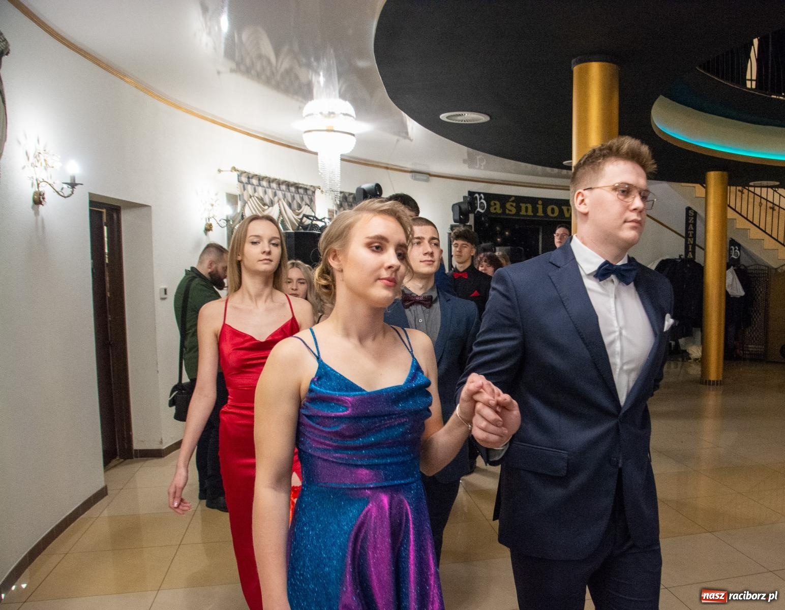 Zdjęcie w galerii na portalu naszraciborz.pl: Maturzyści z Budowlanki i Gastronomika bawią się na studniówce w Baśniowej [FOTO i WIDEO] wiadomości z regionu