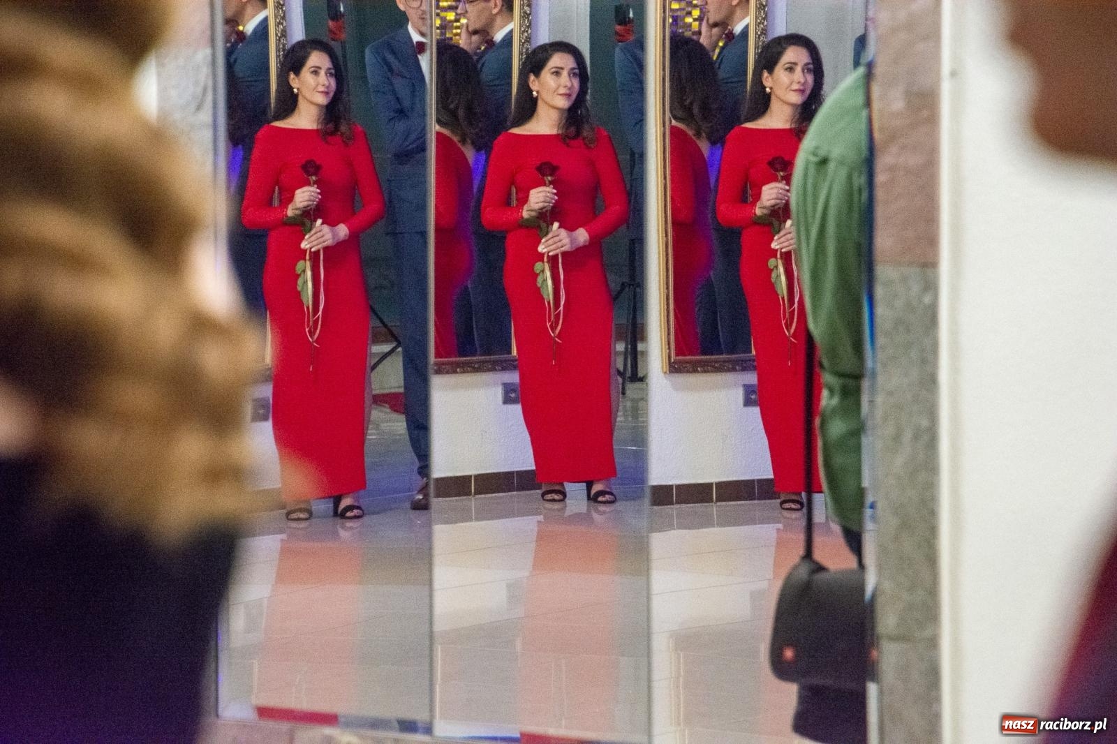 Zdjęcie w galerii na portalu naszraciborz.pl: Maturzyści z Budowlanki i Gastronomika bawią się na studniówce w Baśniowej [FOTO i WIDEO] wiadomości z regionu