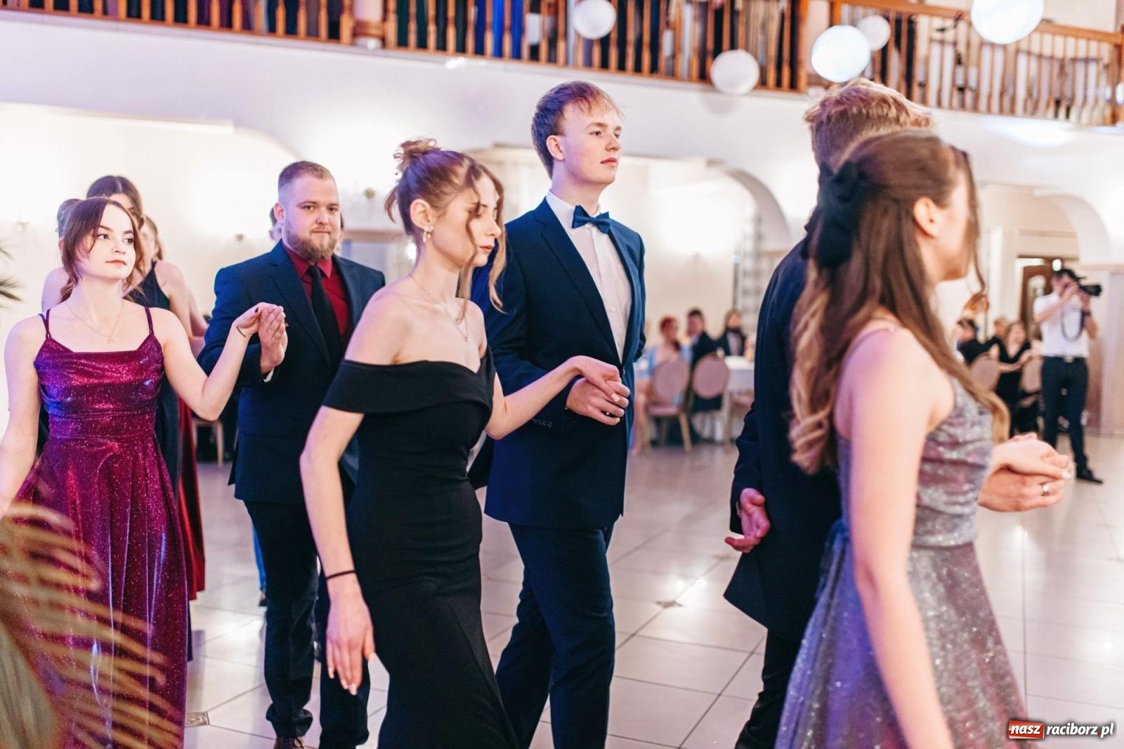 Zdjęcie w galerii na portalu naszraciborz.pl: Ah, cóż to był za bal! Studniówka Kasprowicza na bis! [FOTO] wiadomości z regionu