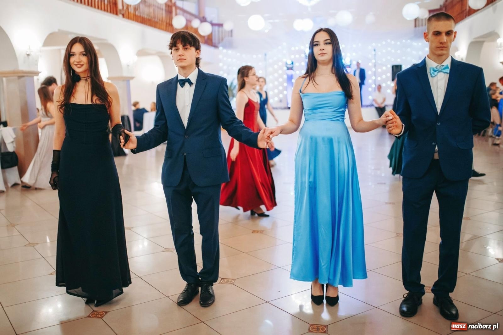 Zdjęcie w galerii na portalu naszraciborz.pl: Ah, cóż to był za bal! Studniówka Kasprowicza na bis! [FOTO] wiadomości z regionu