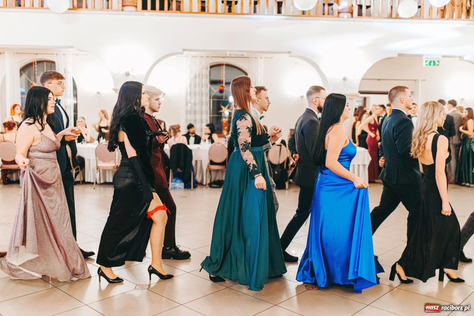 Zdjęcie w galerii na portalu naszraciborz.pl: Ah, cóż to był za bal! Studniówka Kasprowicza na bis! [FOTO] wiadomości z regionu