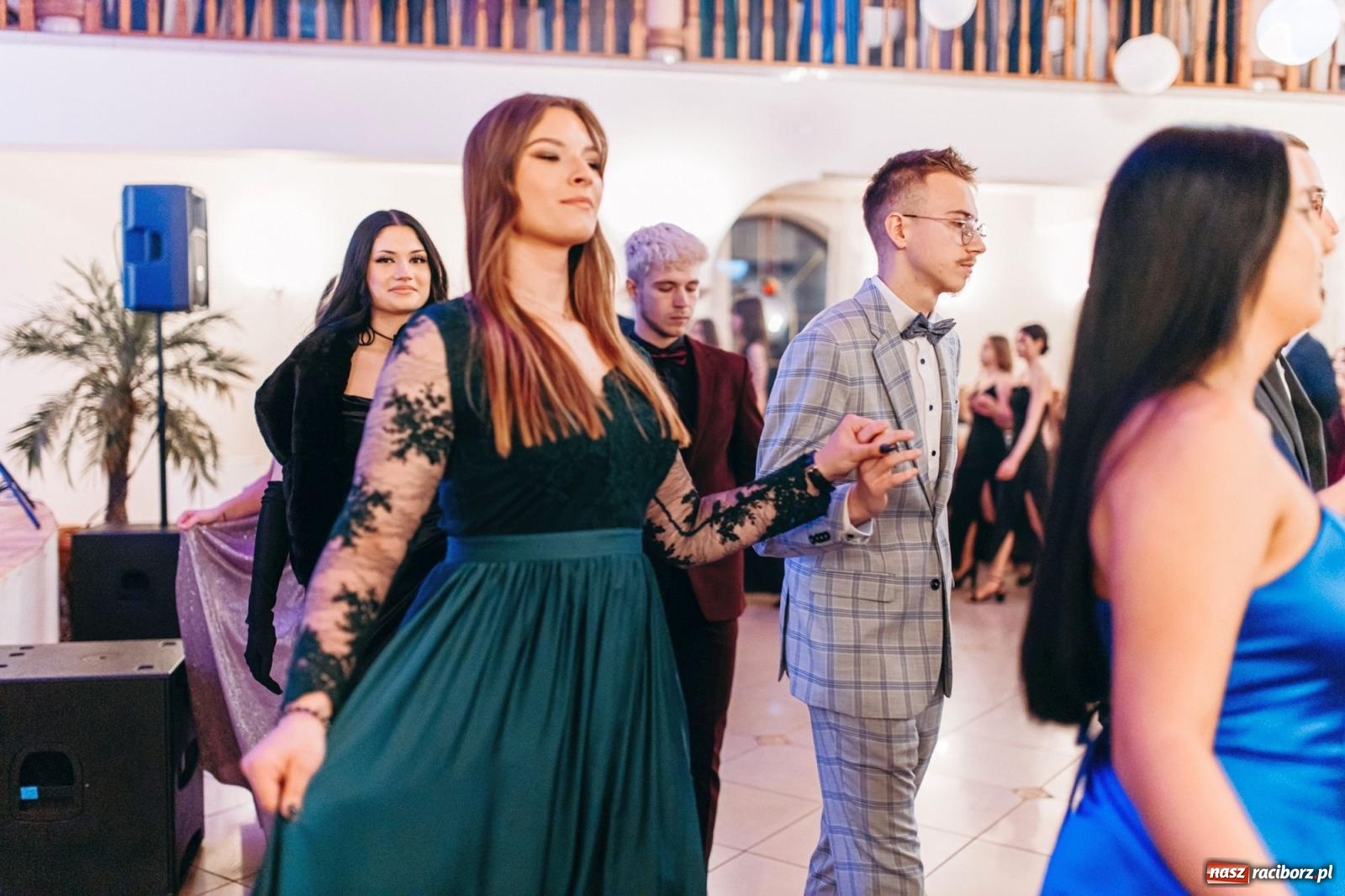 Zdjęcie w galerii na portalu naszraciborz.pl: Ah, cóż to był za bal! Studniówka Kasprowicza na bis! [FOTO] wiadomości z regionu