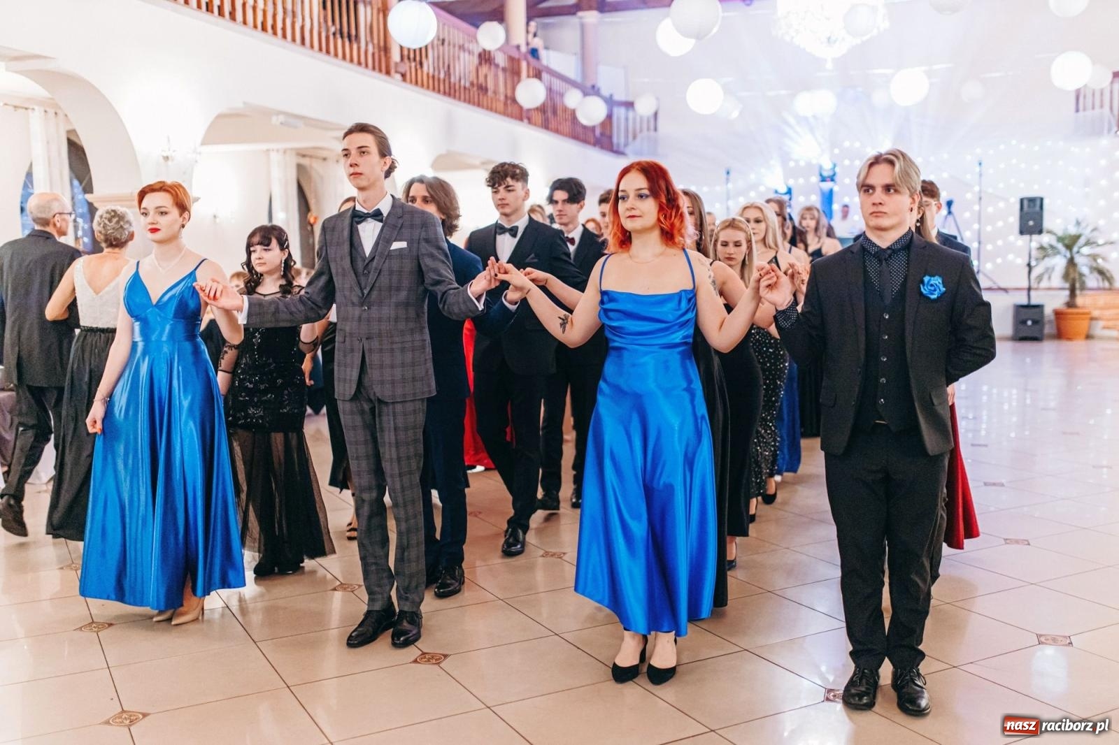 Zdjęcie w galerii na portalu naszraciborz.pl: Ah, cóż to był za bal! Studniówka Kasprowicza na bis! [FOTO] wiadomości z regionu