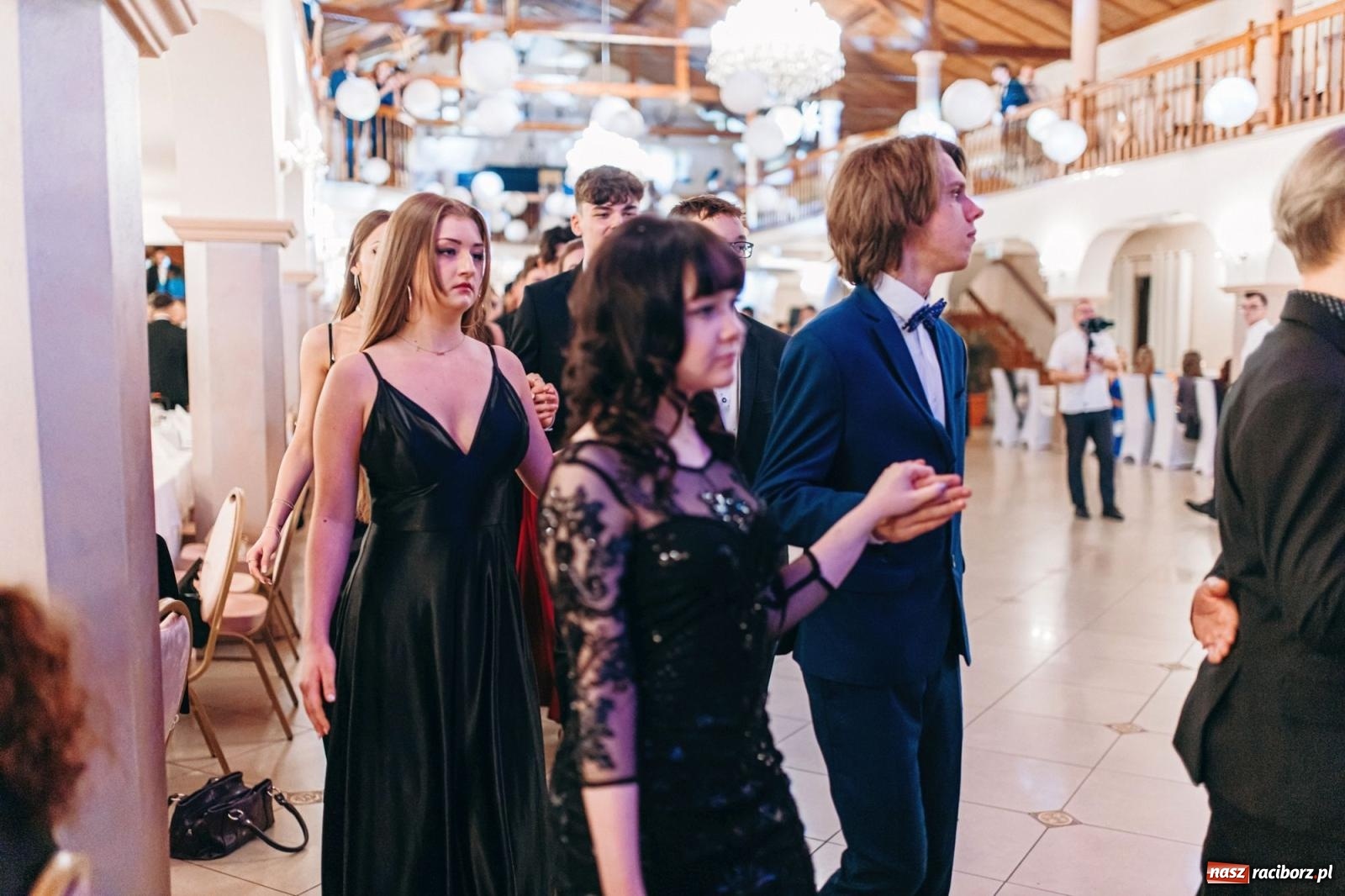 Zdjęcie w galerii na portalu naszraciborz.pl: Ah, cóż to był za bal! Studniówka Kasprowicza na bis! [FOTO] wiadomości z regionu