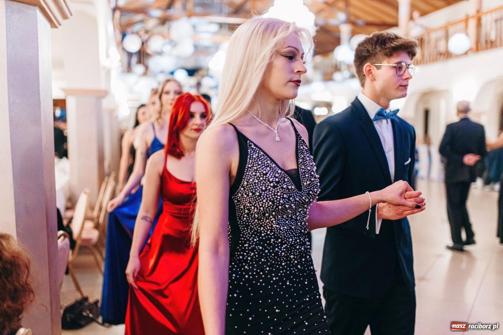 Zdjęcie w galerii na portalu naszraciborz.pl: Ah, cóż to był za bal! Studniówka Kasprowicza na bis! [FOTO] wiadomości z regionu