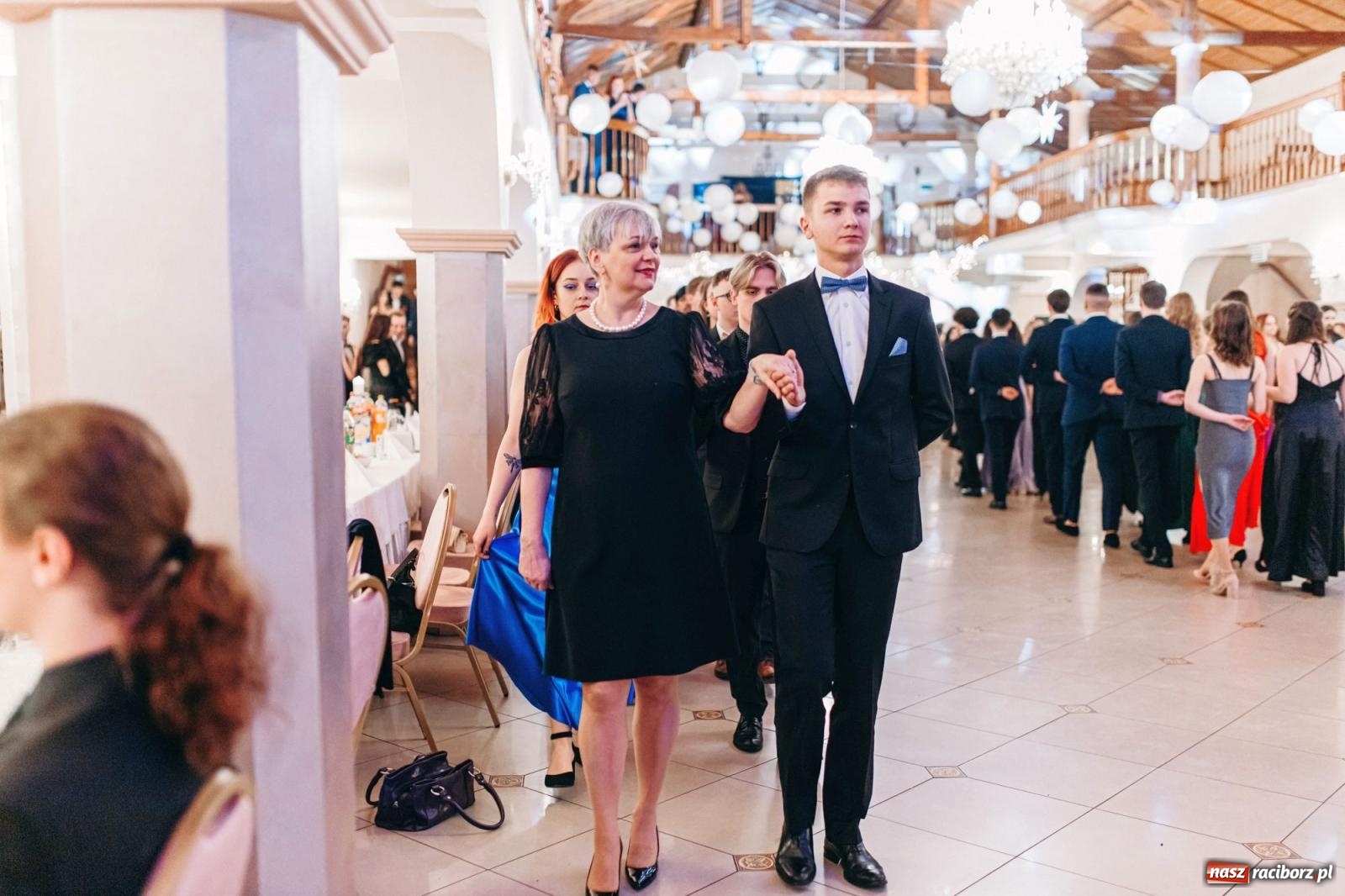 Zdjęcie w galerii na portalu naszraciborz.pl: Ah, cóż to był za bal! Studniówka Kasprowicza na bis! [FOTO] wiadomości z regionu