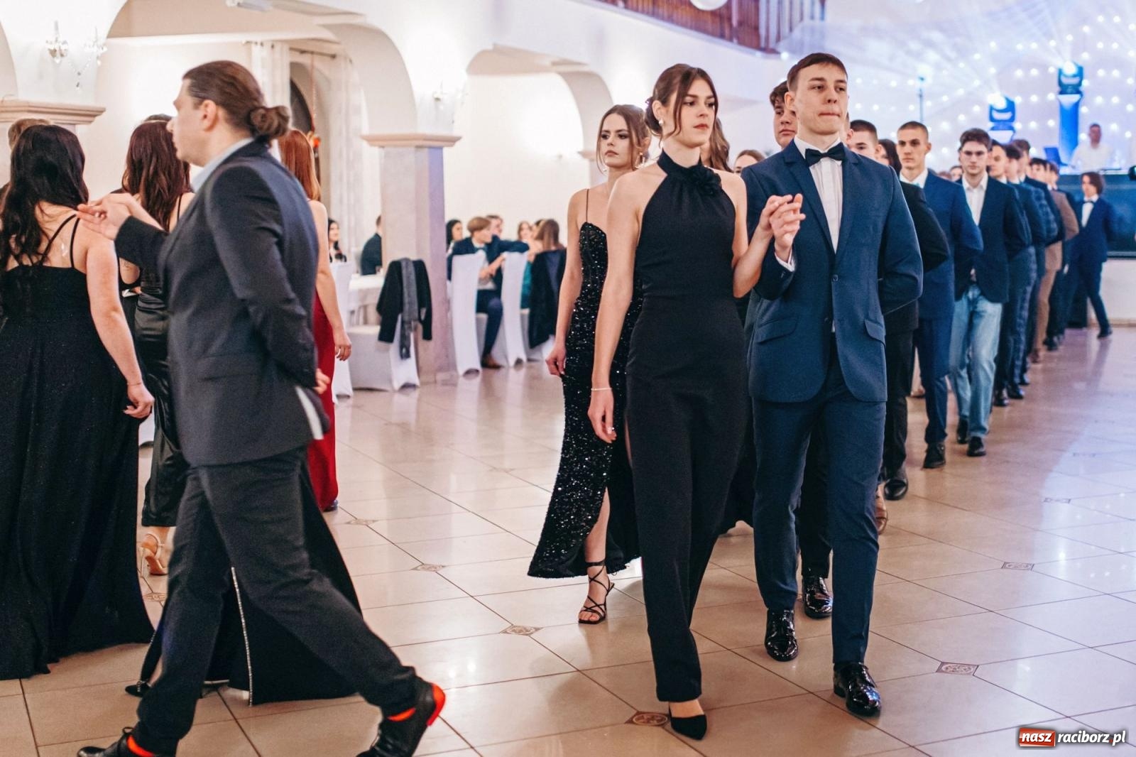 Zdjęcie w galerii na portalu naszraciborz.pl: Ah, cóż to był za bal! Studniówka Kasprowicza na bis! [FOTO] wiadomości z regionu