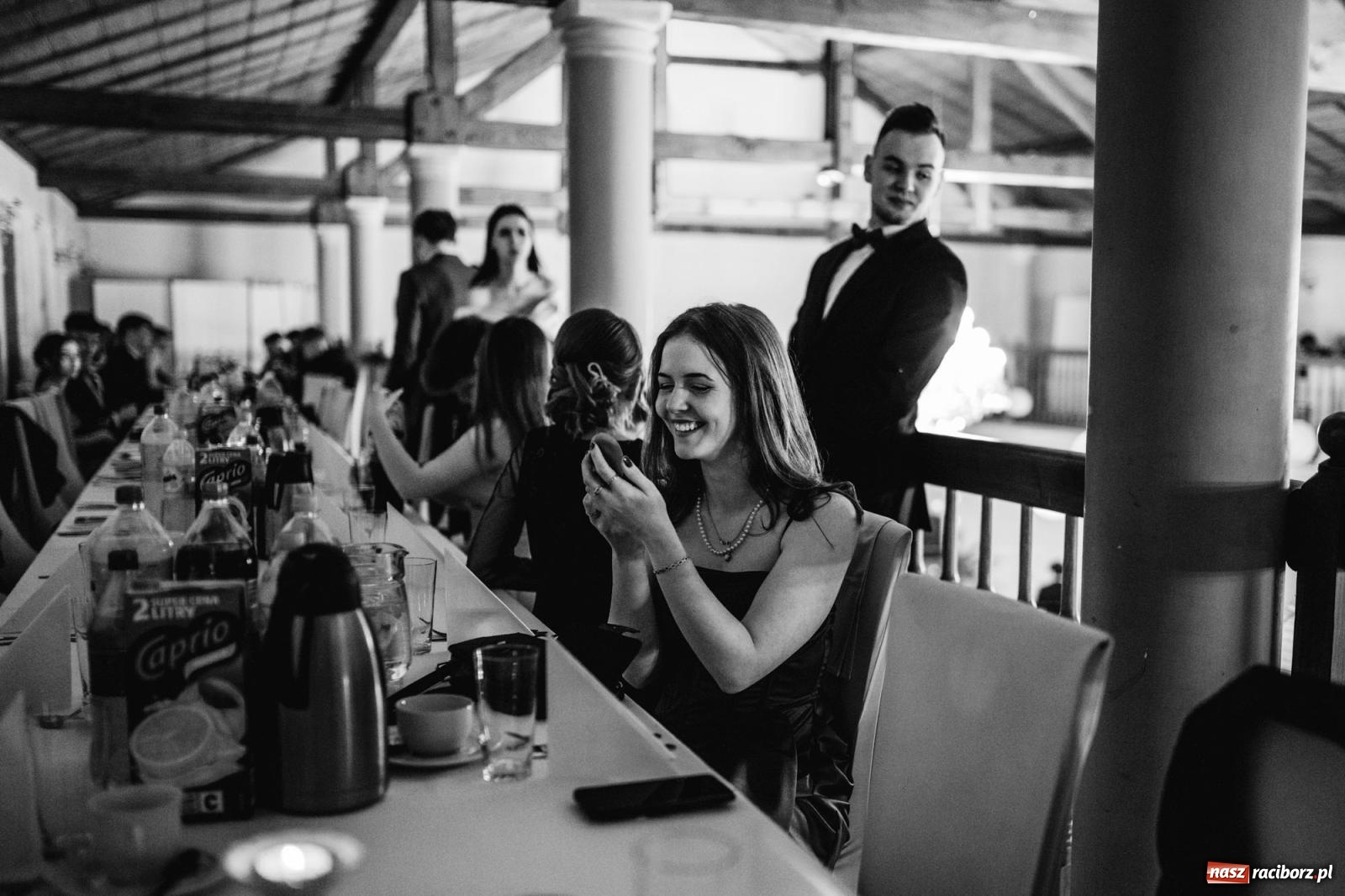 Zdjęcie w galerii na portalu naszraciborz.pl: Ah, cóż to był za bal! Studniówka Kasprowicza na bis! [FOTO] wiadomości z regionu