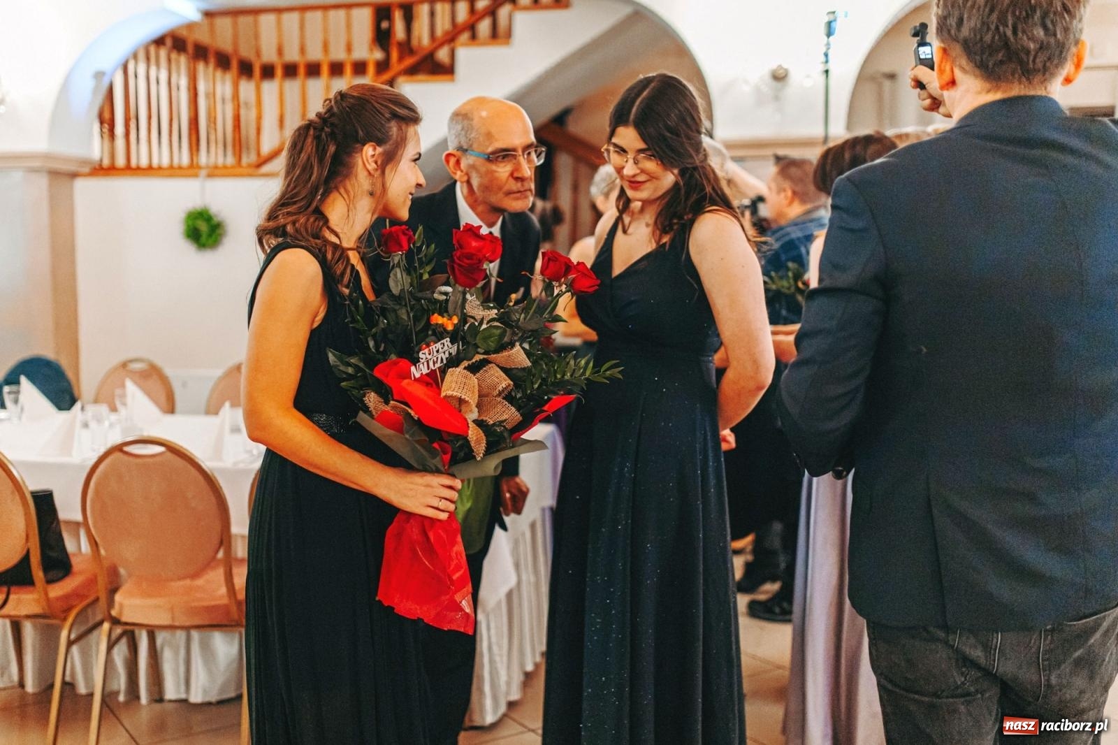 Zdjęcie w galerii na portalu naszraciborz.pl: Ah, cóż to był za bal! Studniówka Kasprowicza na bis! [FOTO] wiadomości z regionu