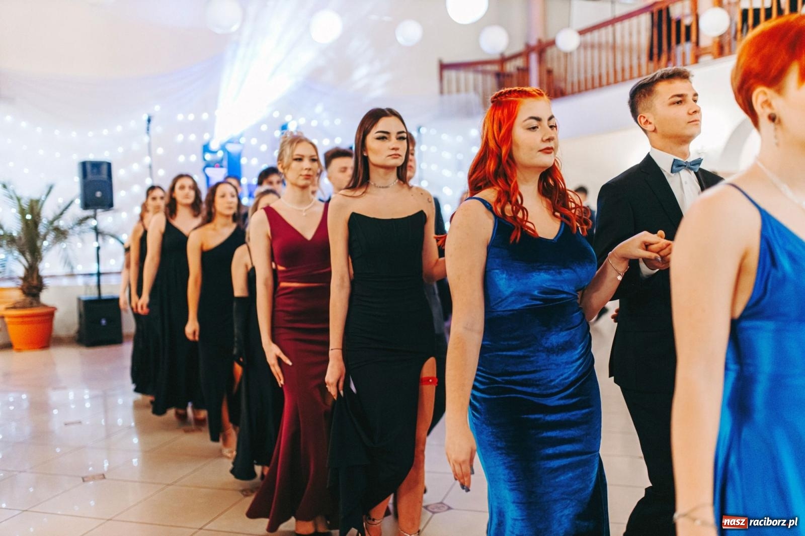 Zdjęcie w galerii na portalu naszraciborz.pl: Ah, cóż to był za bal! Studniówka Kasprowicza na bis! [FOTO] wiadomości z regionu