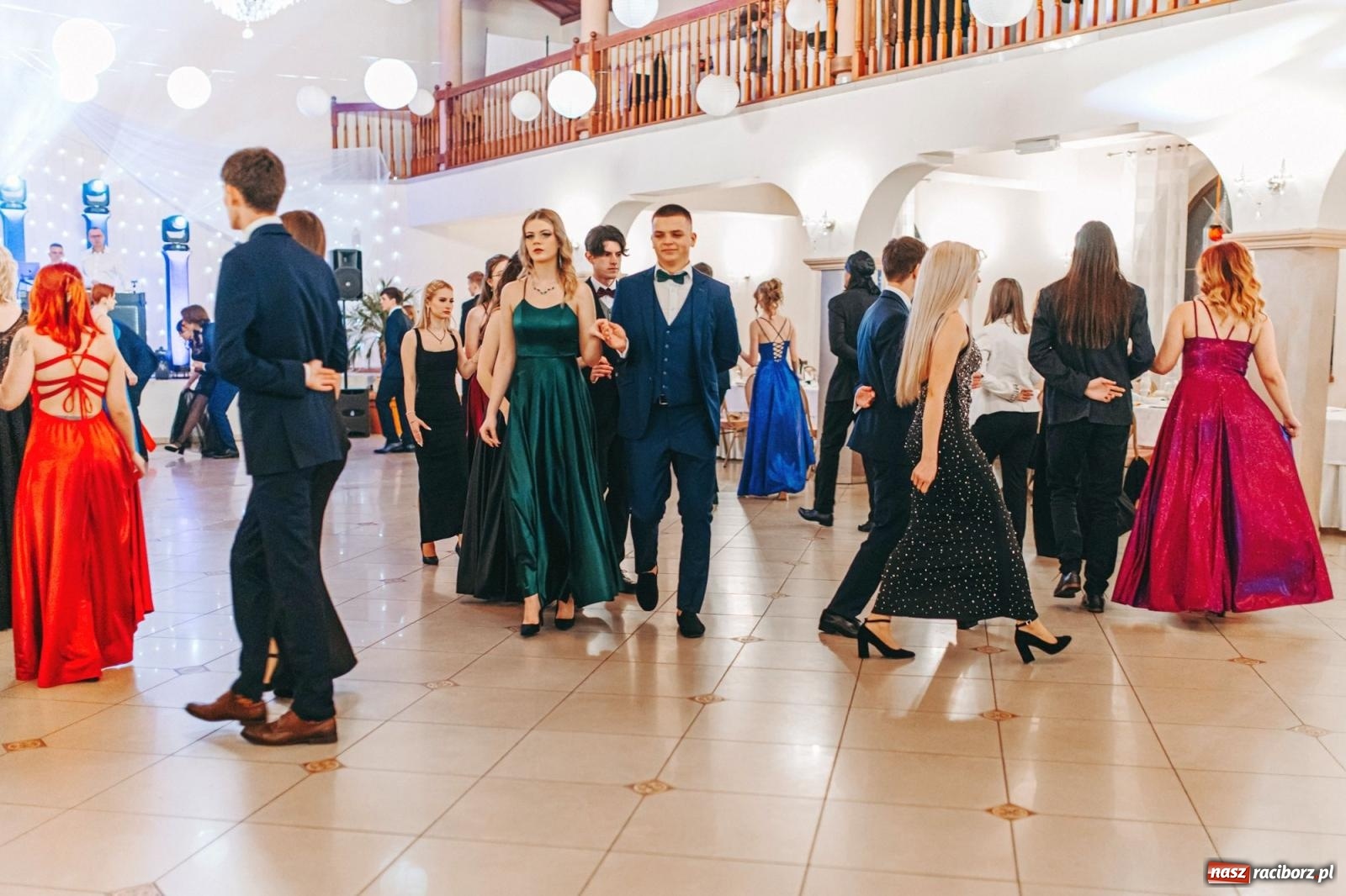 Zdjęcie w galerii na portalu naszraciborz.pl: Ah, cóż to był za bal! Studniówka Kasprowicza na bis! [FOTO] wiadomości z regionu