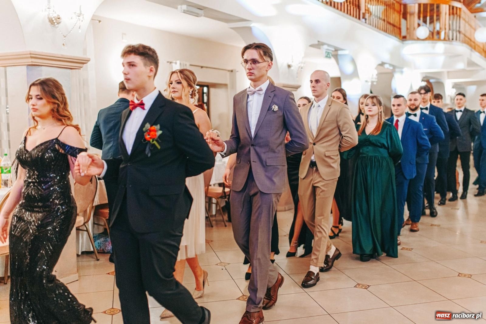 Zdjęcie w galerii na portalu naszraciborz.pl: Ah, cóż to był za bal! Studniówka Kasprowicza na bis! [FOTO] wiadomości z regionu