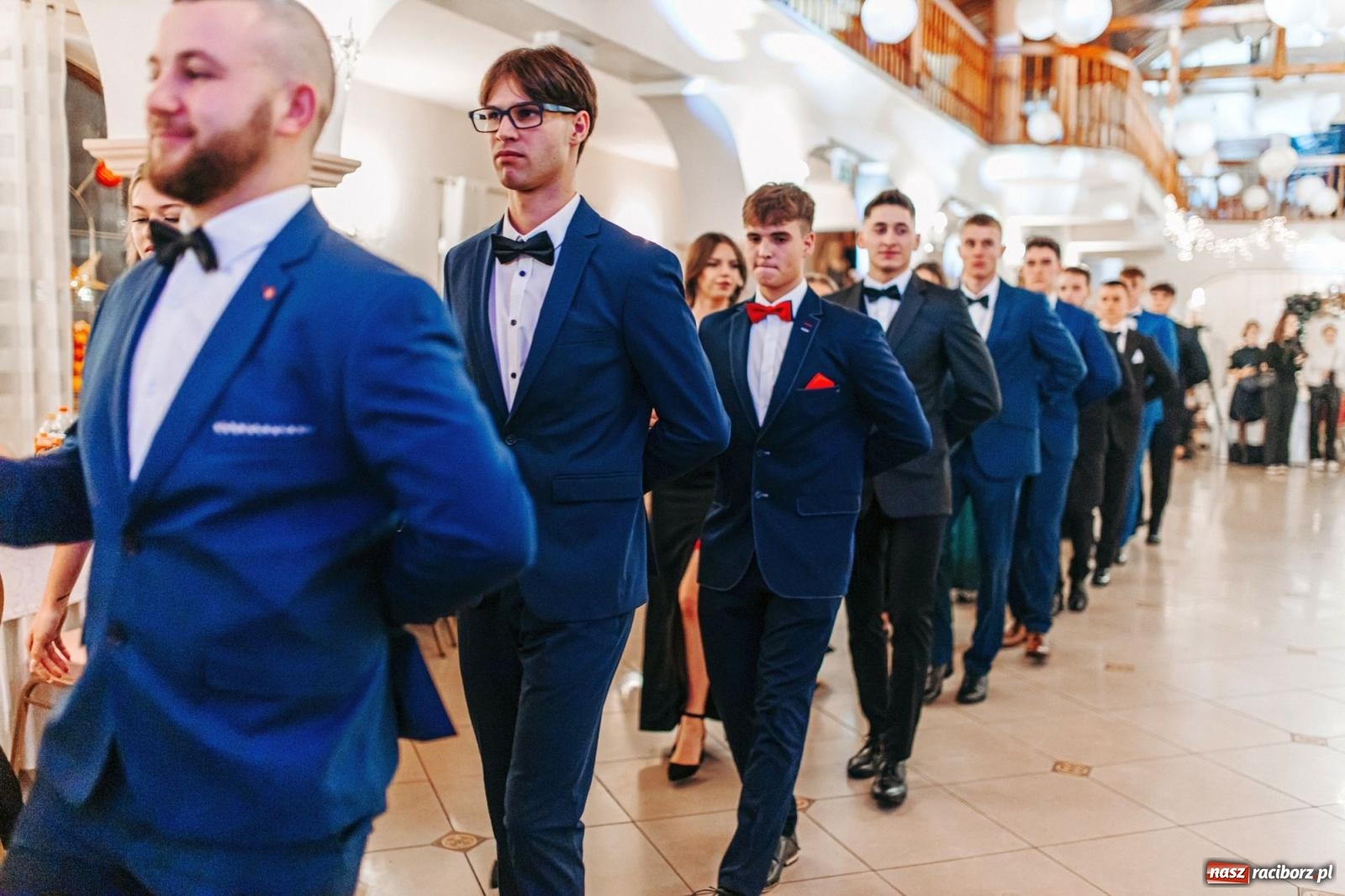 Zdjęcie w galerii na portalu naszraciborz.pl: Ah, cóż to był za bal! Studniówka Kasprowicza na bis! [FOTO] wiadomości z regionu