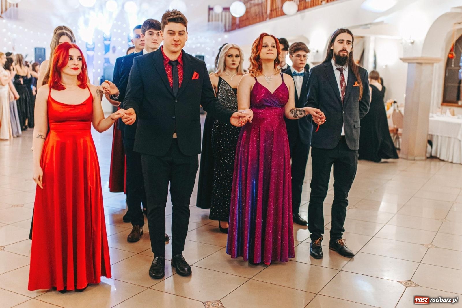 Zdjęcie w galerii na portalu naszraciborz.pl: Ah, cóż to był za bal! Studniówka Kasprowicza na bis! [FOTO] wiadomości z regionu