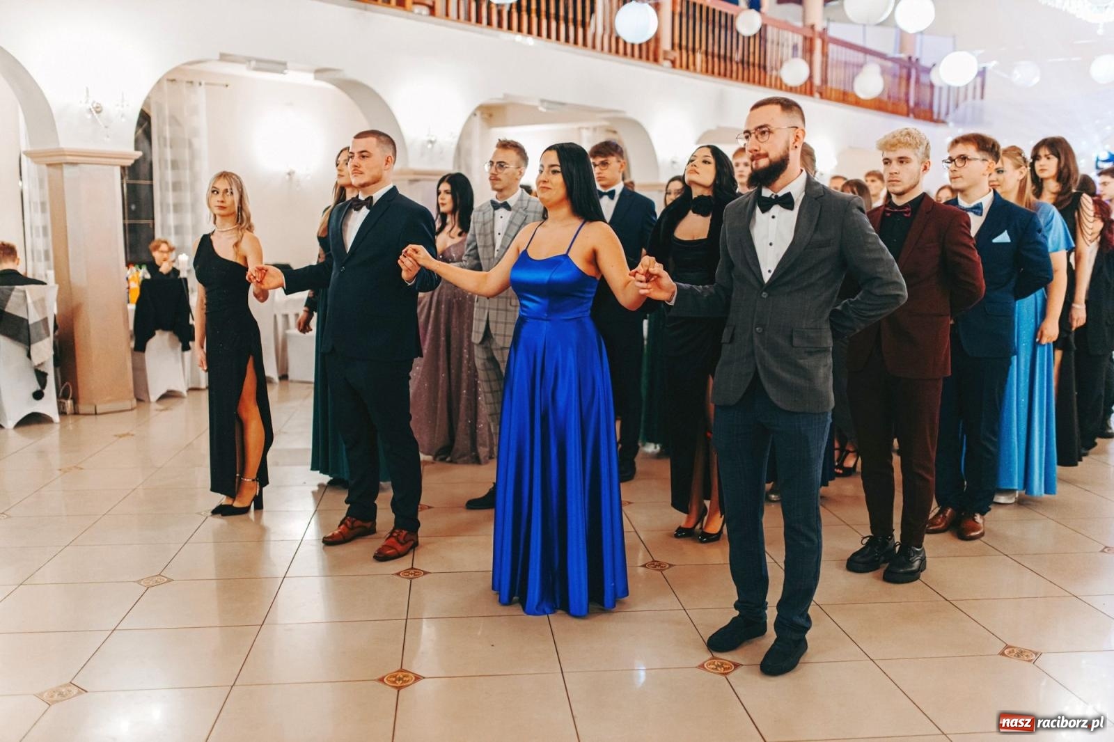 Zdjęcie w galerii na portalu naszraciborz.pl: Ah, cóż to był za bal! Studniówka Kasprowicza na bis! [FOTO] wiadomości z regionu