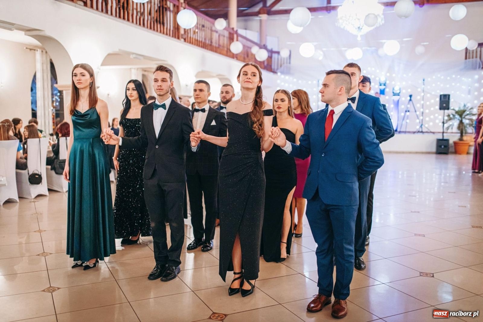 Zdjęcie w galerii na portalu naszraciborz.pl: Ah, cóż to był za bal! Studniówka Kasprowicza na bis! [FOTO] wiadomości z regionu