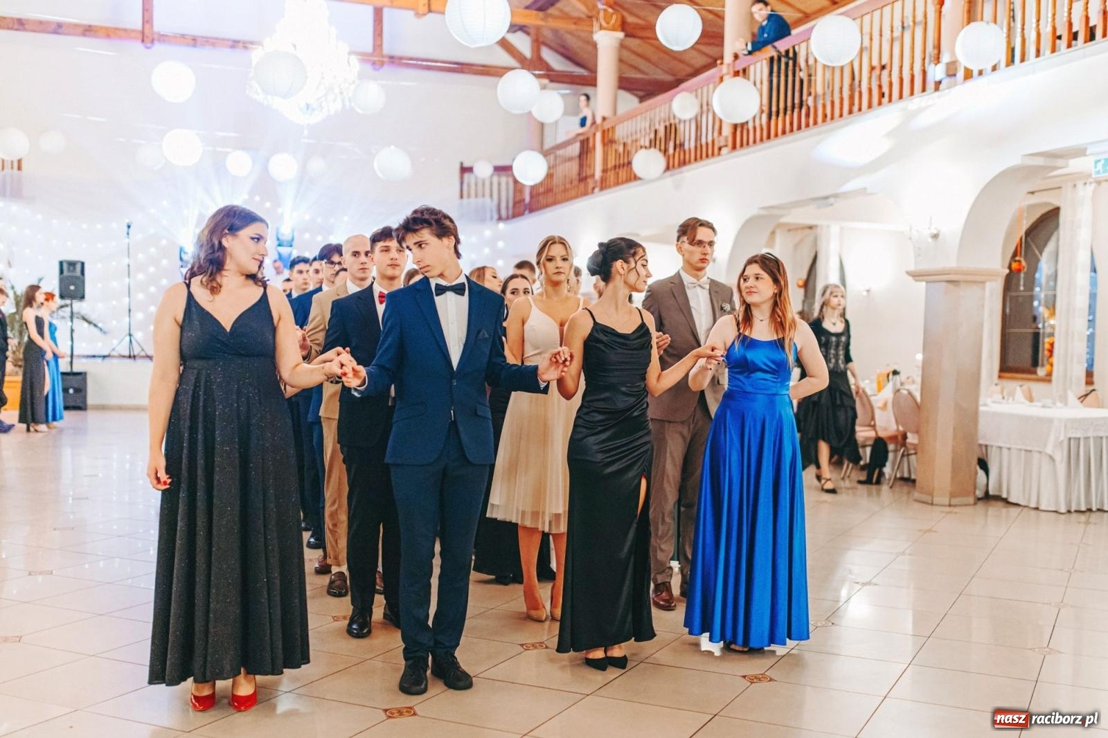 Zdjęcie w galerii na portalu naszraciborz.pl: Ah, cóż to był za bal! Studniówka Kasprowicza na bis! [FOTO] wiadomości z regionu