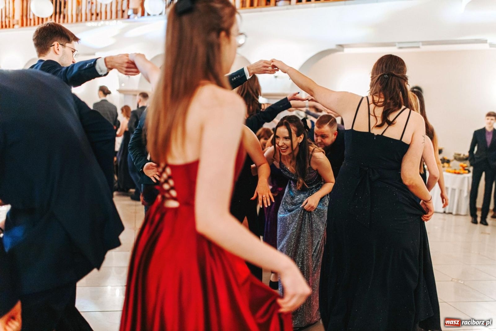 Zdjęcie w galerii na portalu naszraciborz.pl: Ah, cóż to był za bal! Studniówka Kasprowicza na bis! [FOTO] wiadomości z regionu