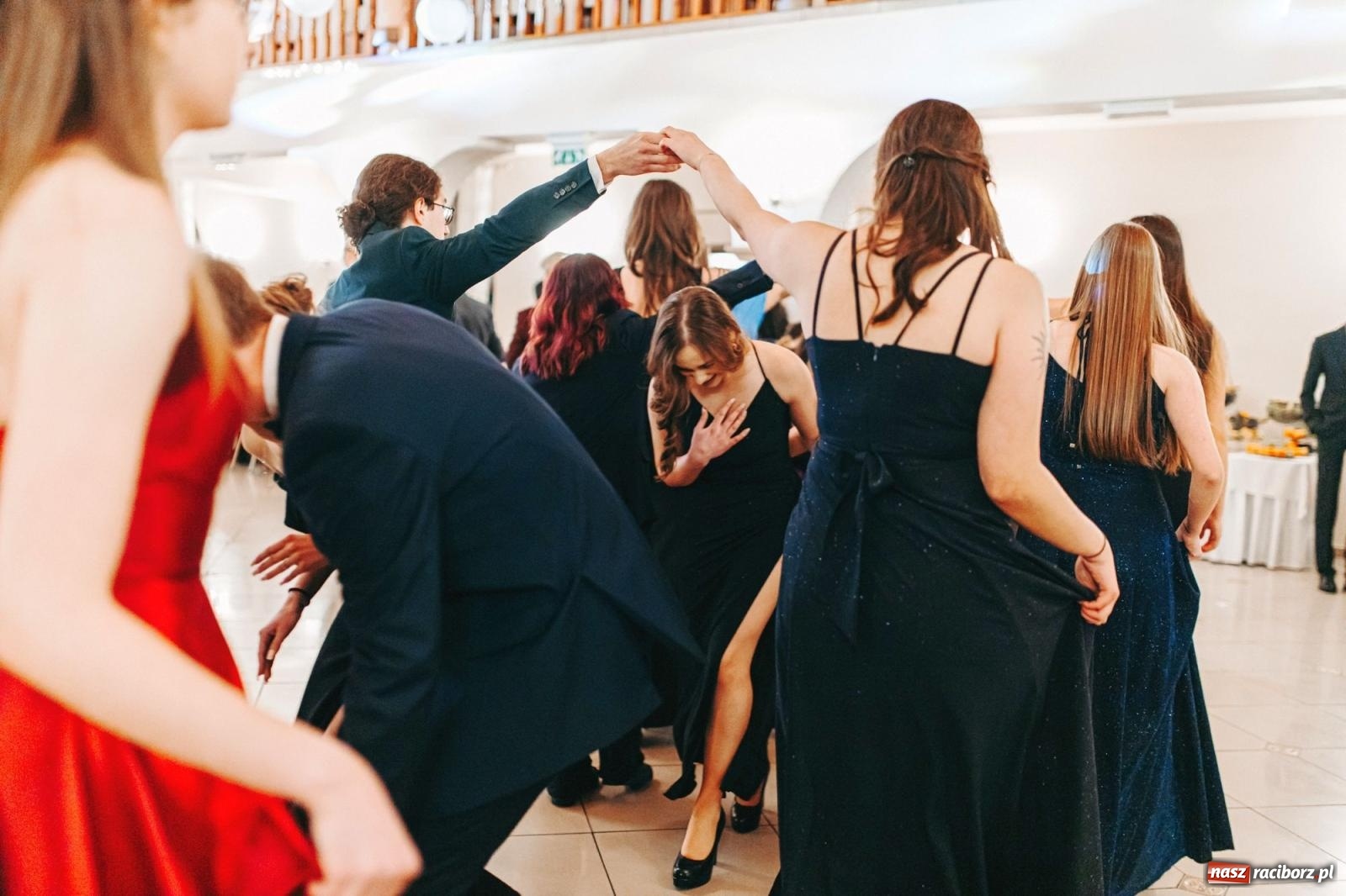 Zdjęcie w galerii na portalu naszraciborz.pl: Ah, cóż to był za bal! Studniówka Kasprowicza na bis! [FOTO] wiadomości z regionu