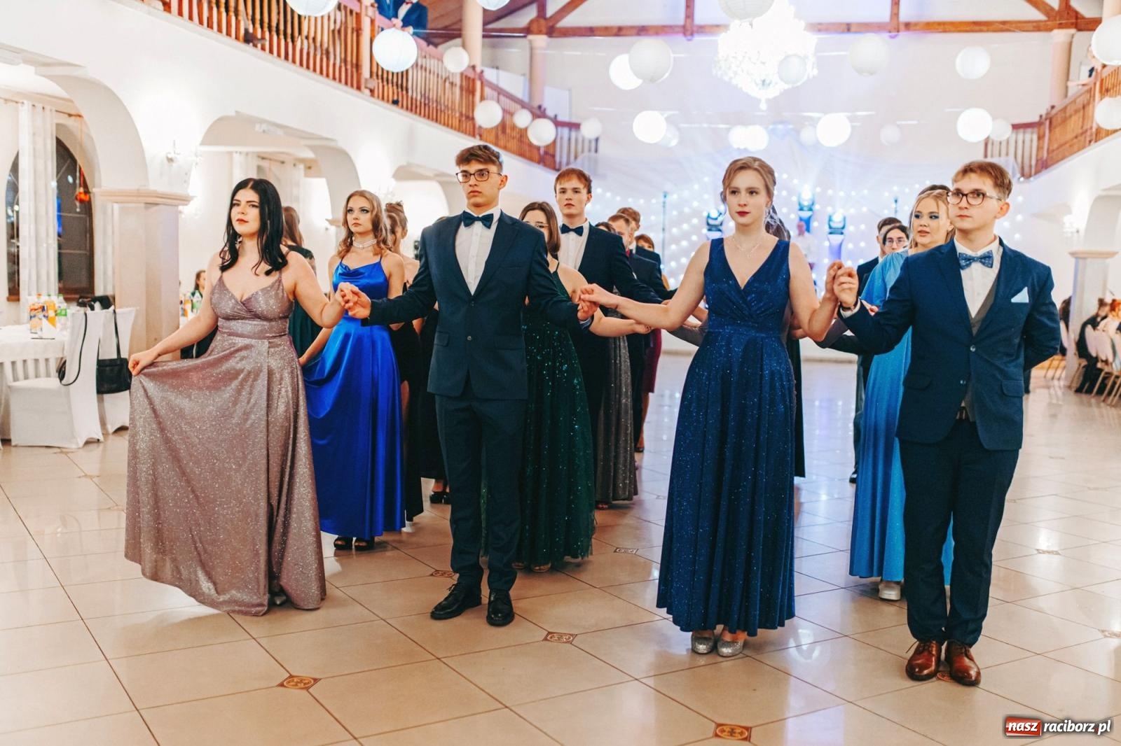 Zdjęcie w galerii na portalu naszraciborz.pl: Ah, cóż to był za bal! Studniówka Kasprowicza na bis! [FOTO] wiadomości z regionu