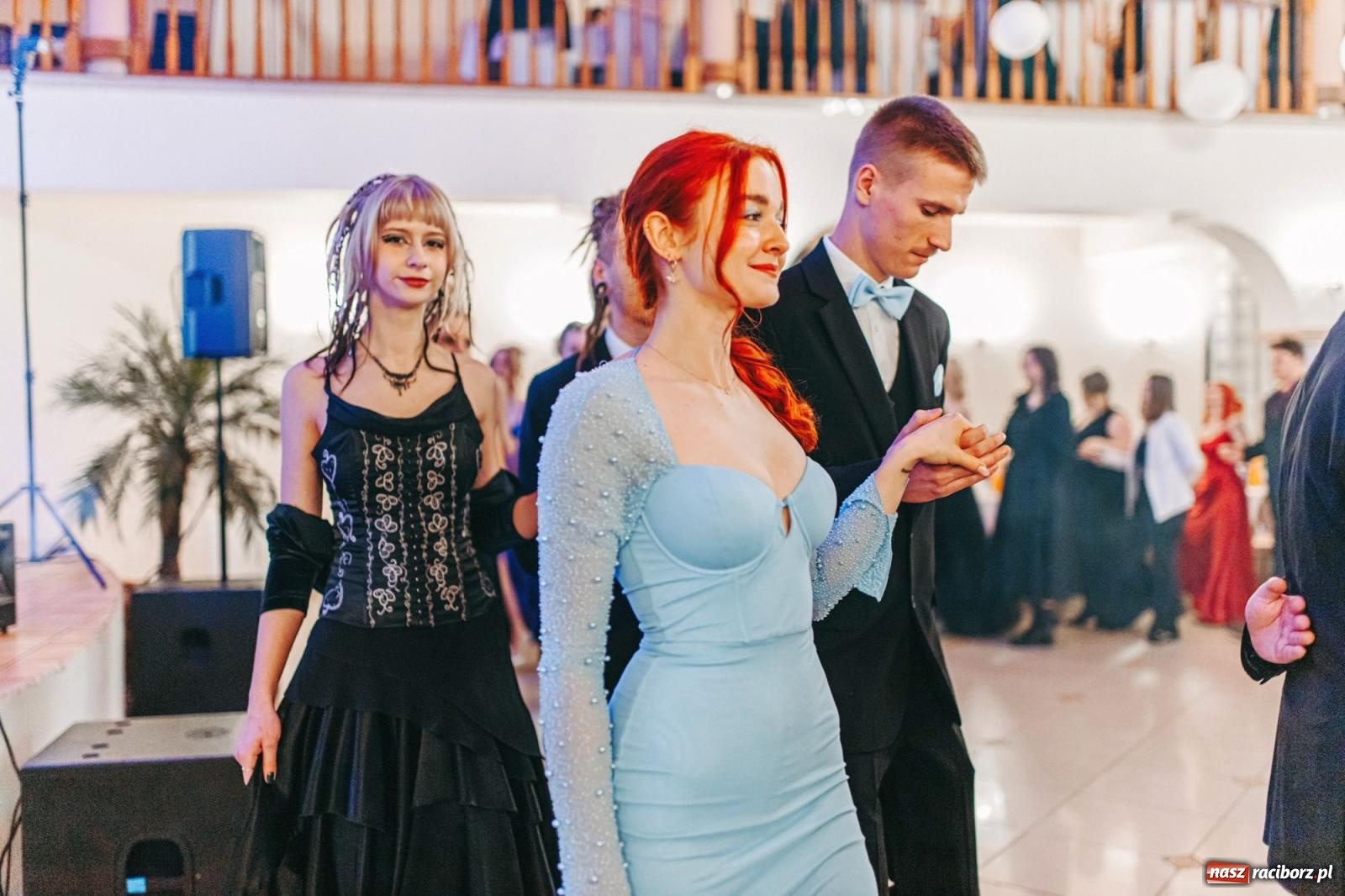 Zdjęcie w galerii na portalu naszraciborz.pl: Ah, cóż to był za bal! Studniówka Kasprowicza na bis! [FOTO] wiadomości z regionu