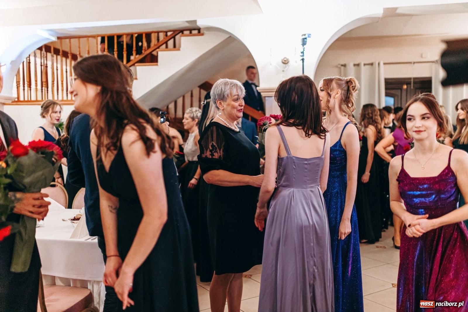 Zdjęcie w galerii na portalu naszraciborz.pl: Ah, cóż to był za bal! Studniówka Kasprowicza na bis! [FOTO] wiadomości z regionu