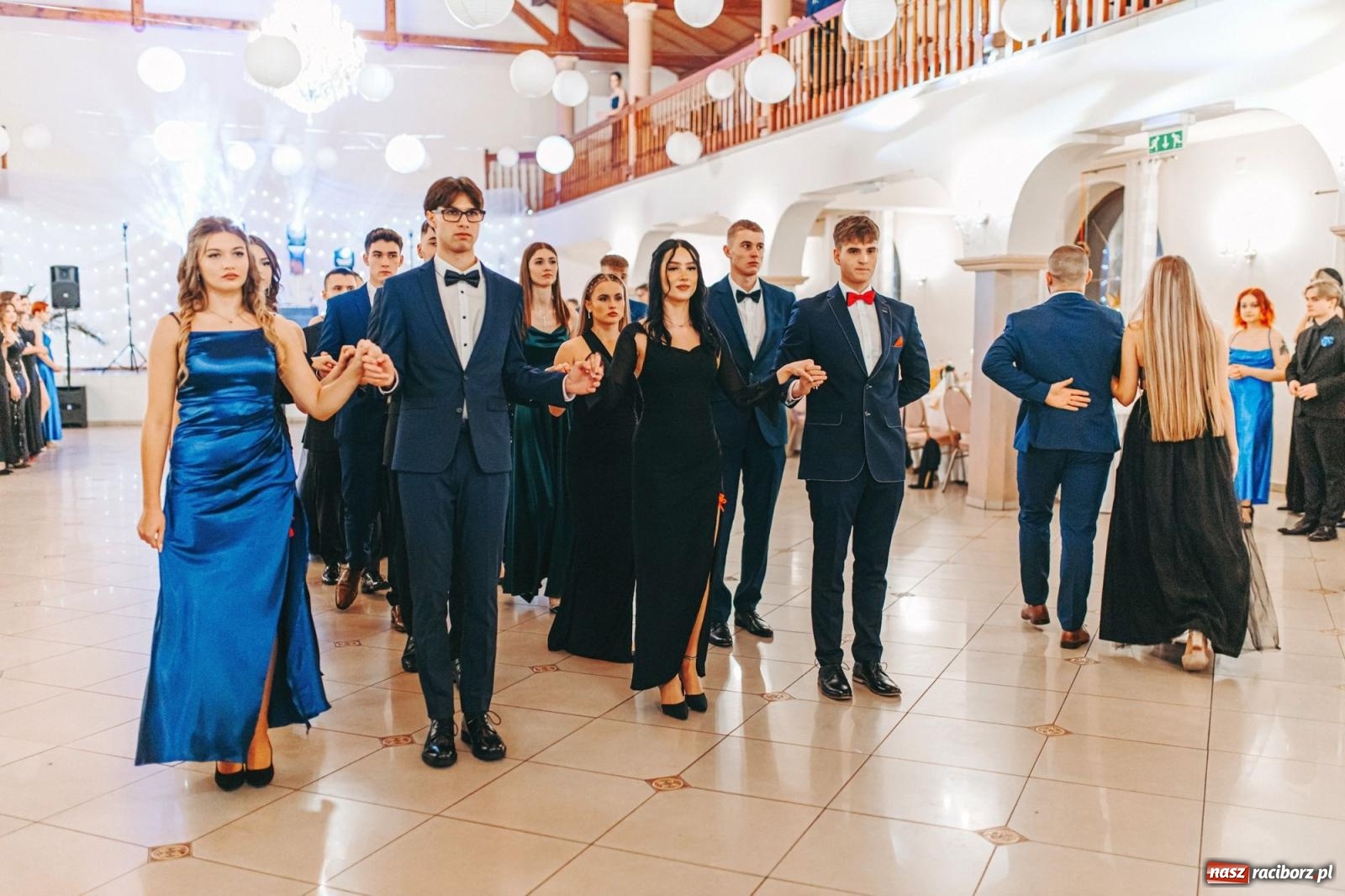 Zdjęcie w galerii na portalu naszraciborz.pl: Ah, cóż to był za bal! Studniówka Kasprowicza na bis! [FOTO] wiadomości z regionu