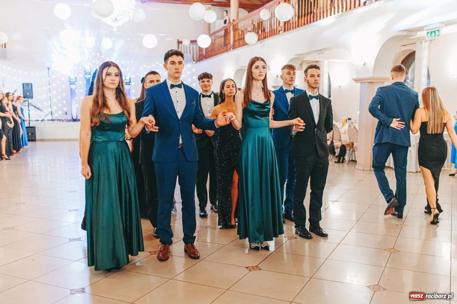 Zdjęcie w galerii na portalu naszraciborz.pl: Ah, cóż to był za bal! Studniówka Kasprowicza na bis! [FOTO] wiadomości z regionu