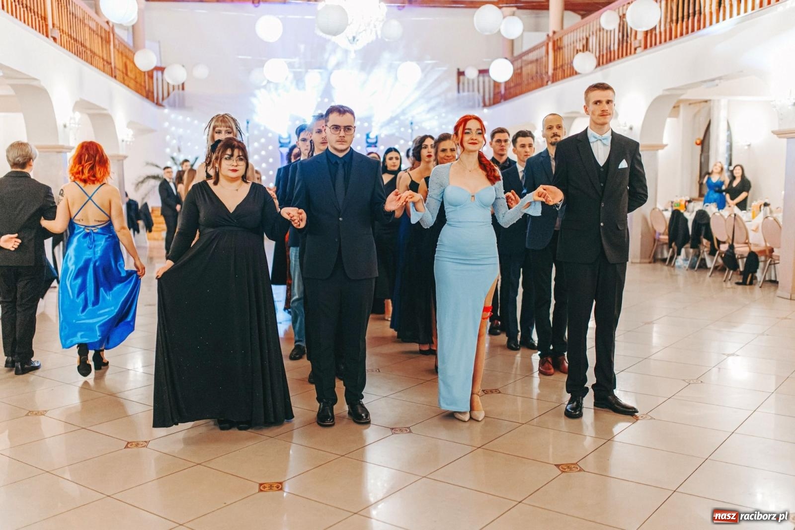 Zdjęcie w galerii na portalu naszraciborz.pl: Ah, cóż to był za bal! Studniówka Kasprowicza na bis! [FOTO] wiadomości z regionu