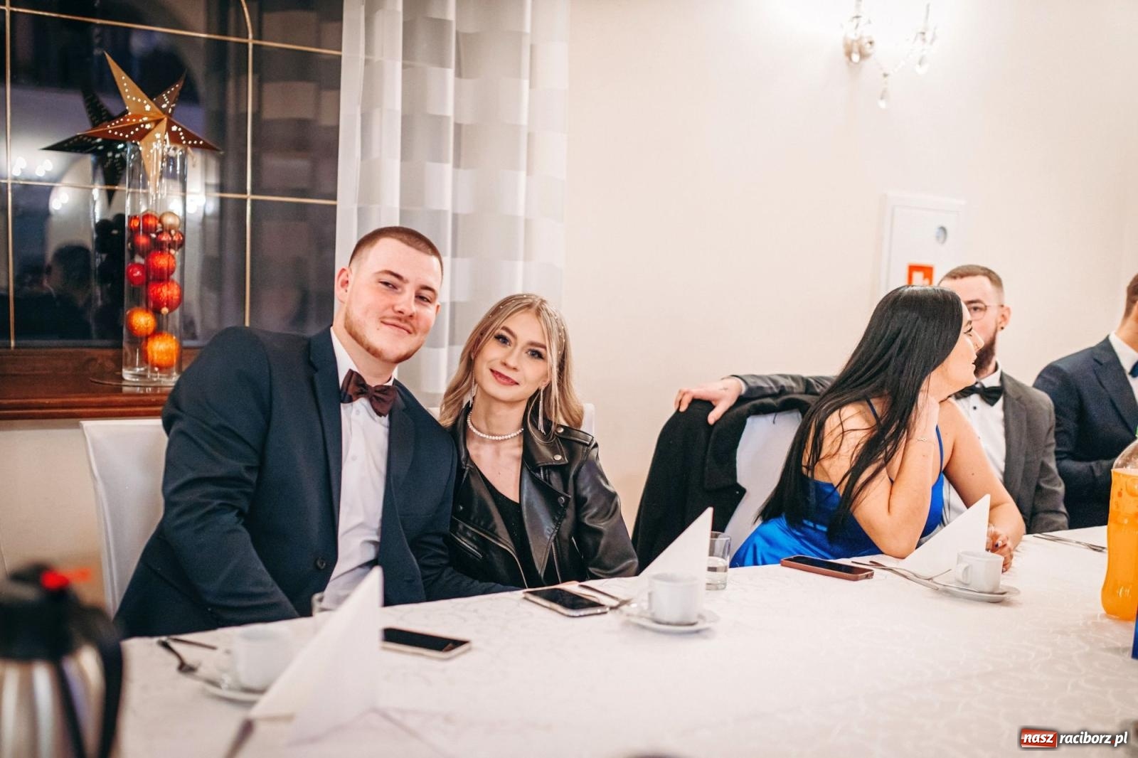 Zdjęcie w galerii na portalu naszraciborz.pl: Ah, cóż to był za bal! Studniówka Kasprowicza na bis! [FOTO] wiadomości z regionu