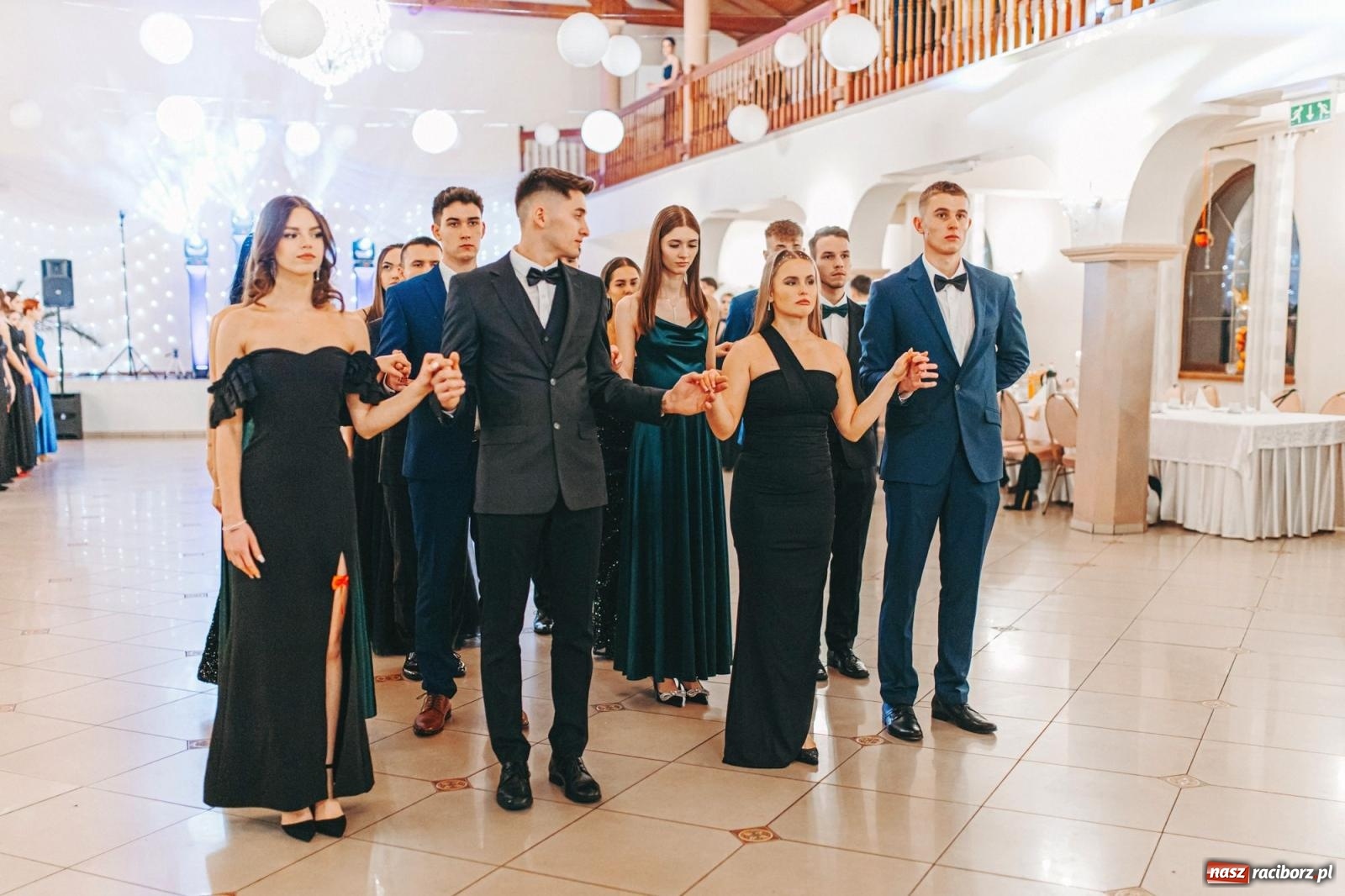 Zdjęcie w galerii na portalu naszraciborz.pl: Ah, cóż to był za bal! Studniówka Kasprowicza na bis! [FOTO] wiadomości z regionu