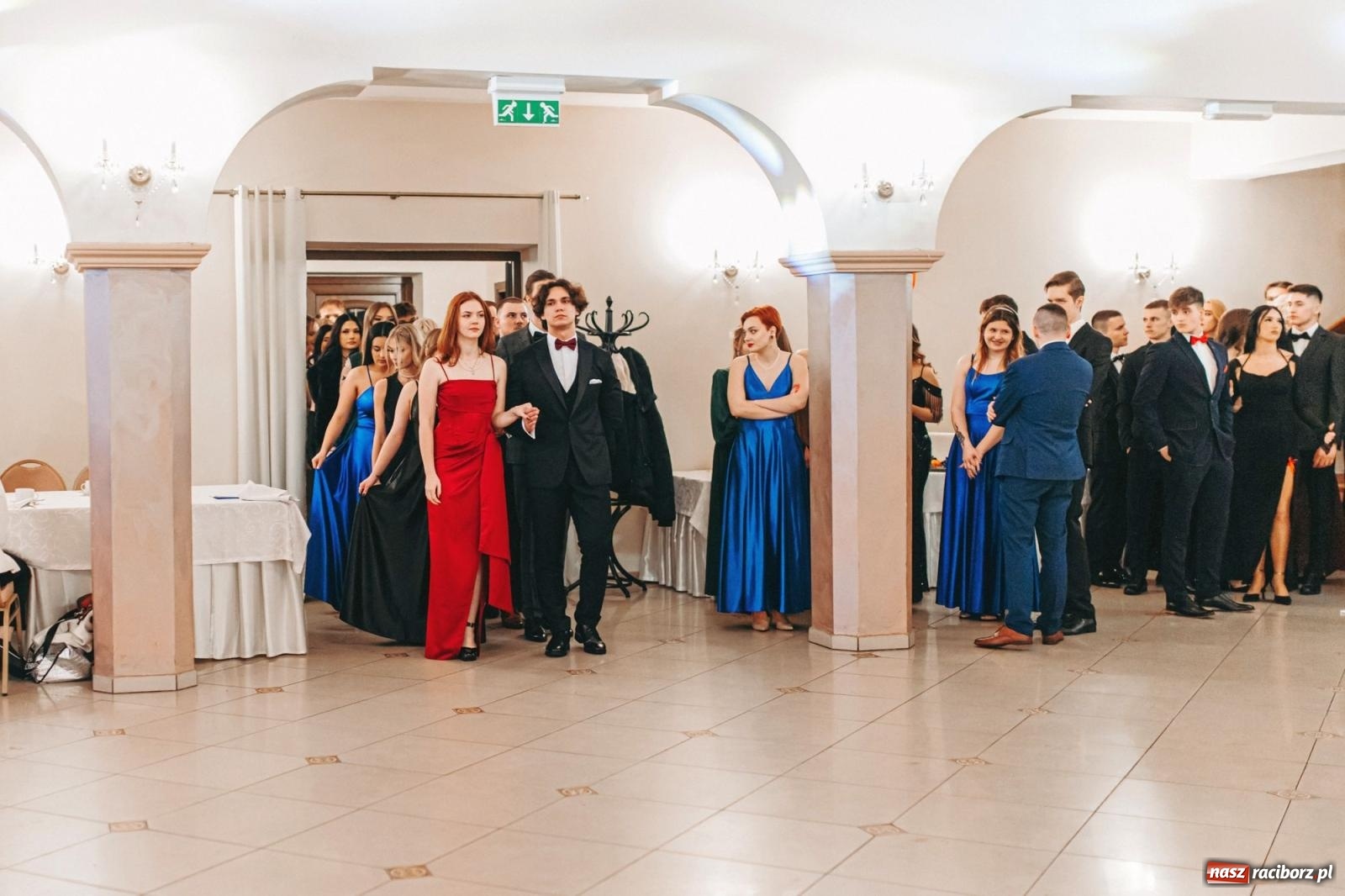 Zdjęcie w galerii na portalu naszraciborz.pl: Ah, cóż to był za bal! Studniówka Kasprowicza na bis! [FOTO] wiadomości z regionu