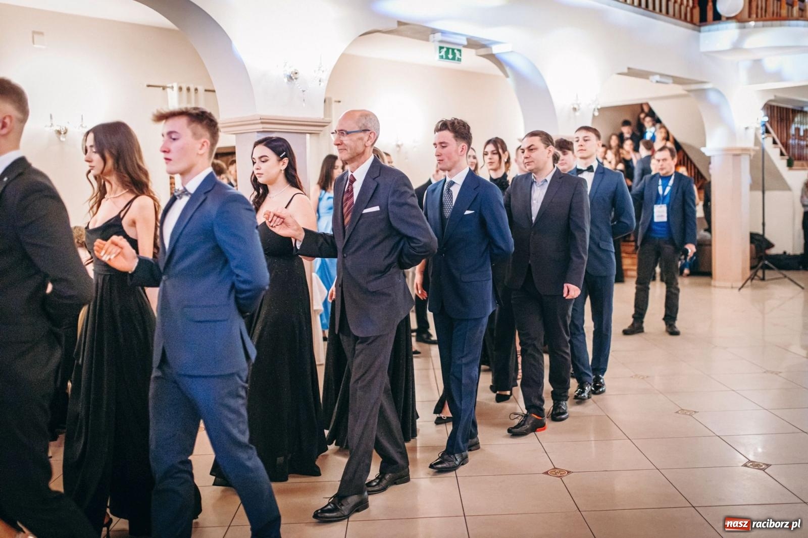 Zdjęcie w galerii na portalu naszraciborz.pl: Ah, cóż to był za bal! Studniówka Kasprowicza na bis! [FOTO] wiadomości z regionu