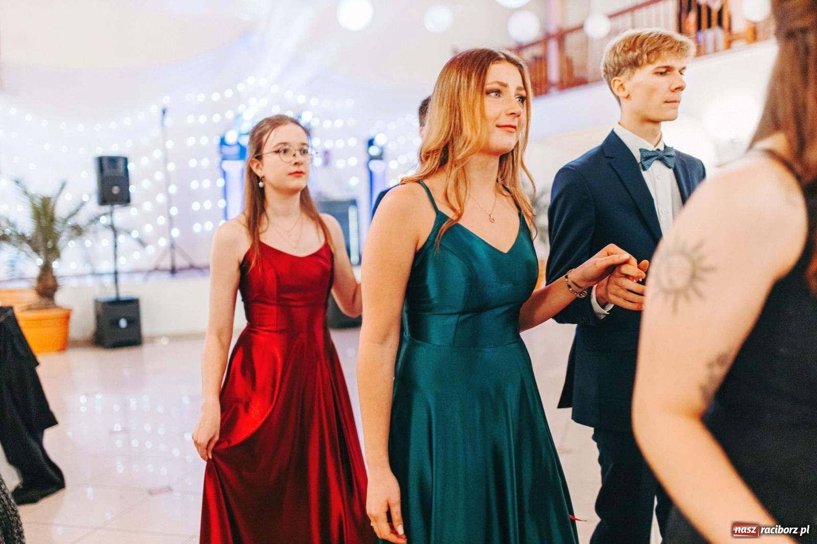 Zdjęcie w galerii na portalu naszraciborz.pl: Ah, cóż to był za bal! Studniówka Kasprowicza na bis! [FOTO] wiadomości z regionu