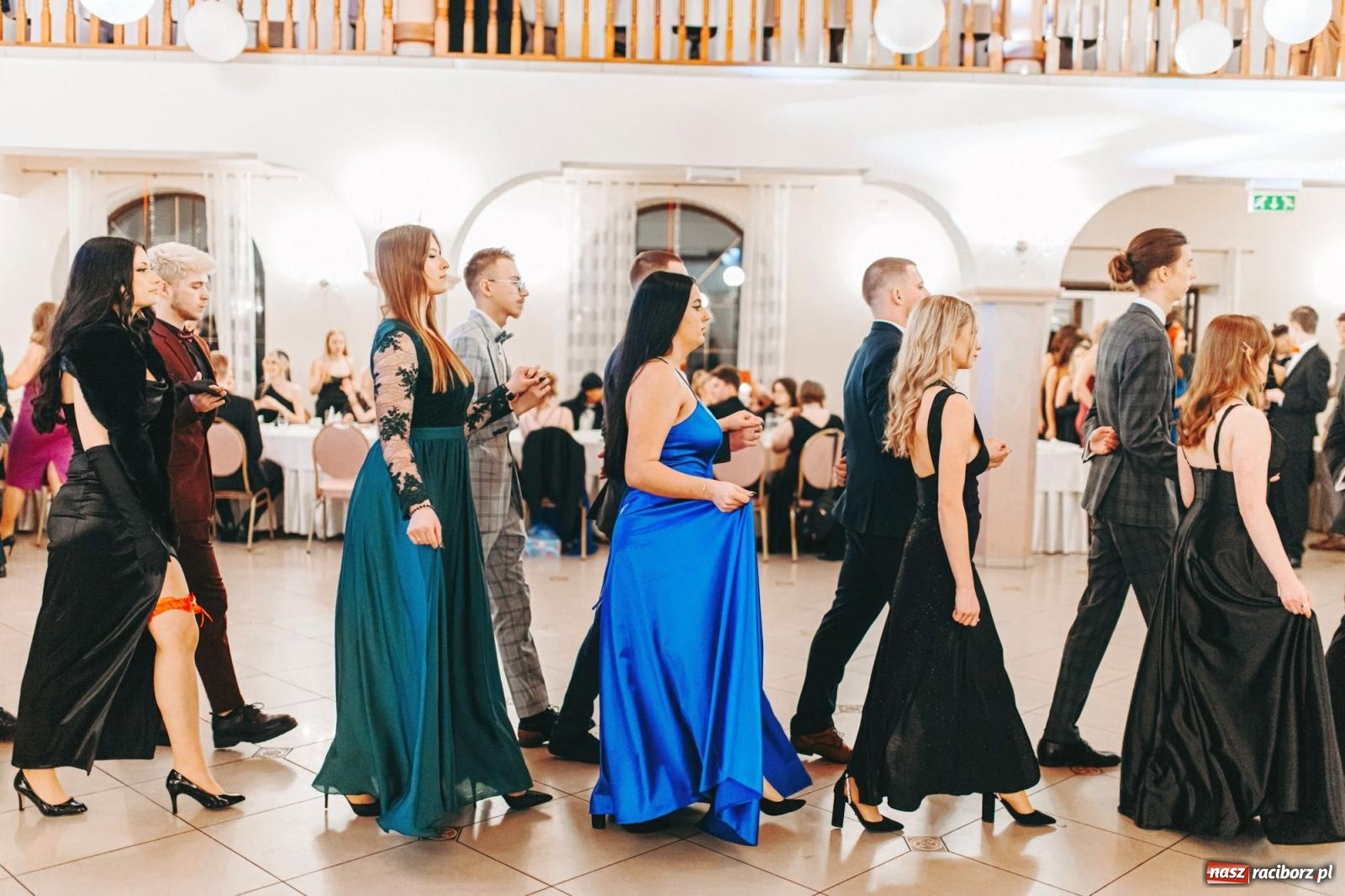 Zdjęcie w galerii na portalu naszraciborz.pl: Ah, cóż to był za bal! Studniówka Kasprowicza na bis! [FOTO] wiadomości z regionu