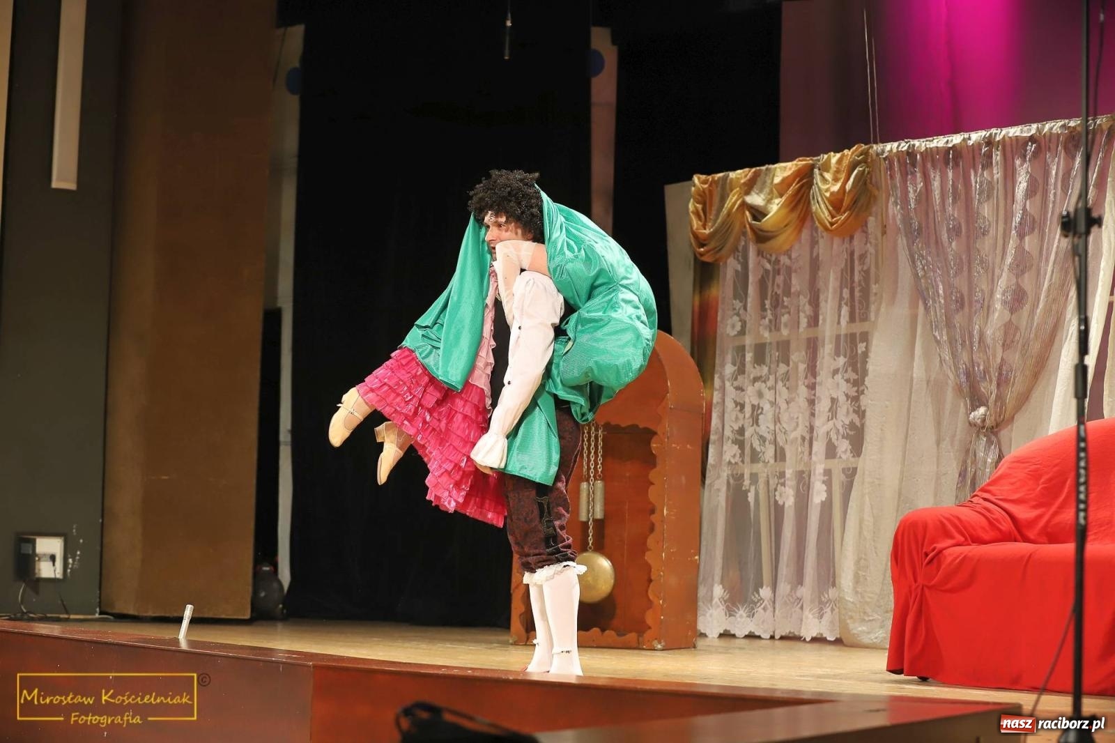 Zdjęcie w galerii na portalu naszraciborz.pl: Arte Creatura wystawiła w Raciborzu Noc w Wenecji [FOTO i WIDEO] wiadomości z regionu