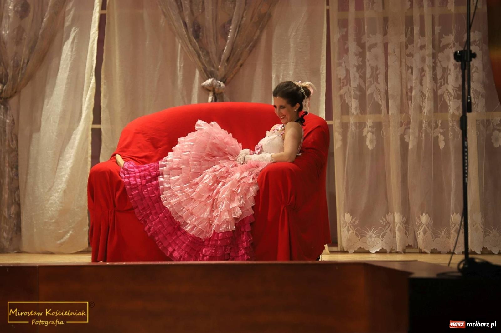 Zdjęcie w galerii na portalu naszraciborz.pl: Arte Creatura wystawiła w Raciborzu Noc w Wenecji [FOTO i WIDEO] wiadomości z regionu