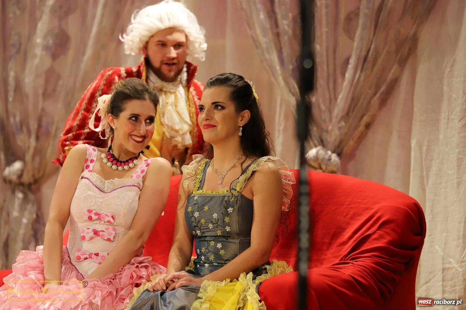 Zdjęcie w galerii na portalu naszraciborz.pl: Arte Creatura wystawiła w Raciborzu Noc w Wenecji [FOTO i WIDEO] wiadomości z regionu